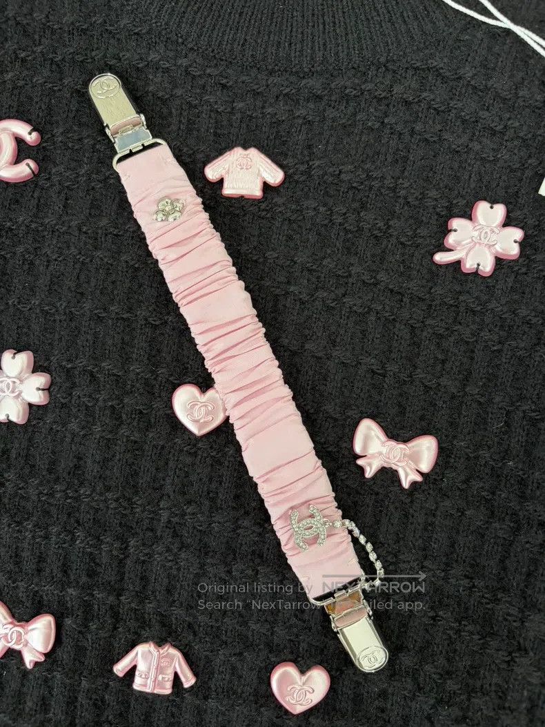 Chanel Chanel Black hidden multi-element pink logo sweater Size XS / US 0-2 / IT 36-38 - 5 Thumbnail