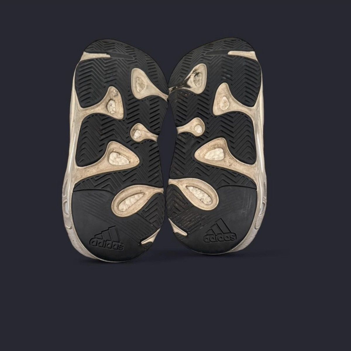 Yeezy Yeezy 700 Analog V2 ALL OG Size US 11.5 / EU 44-45 - 6 Thumbnail