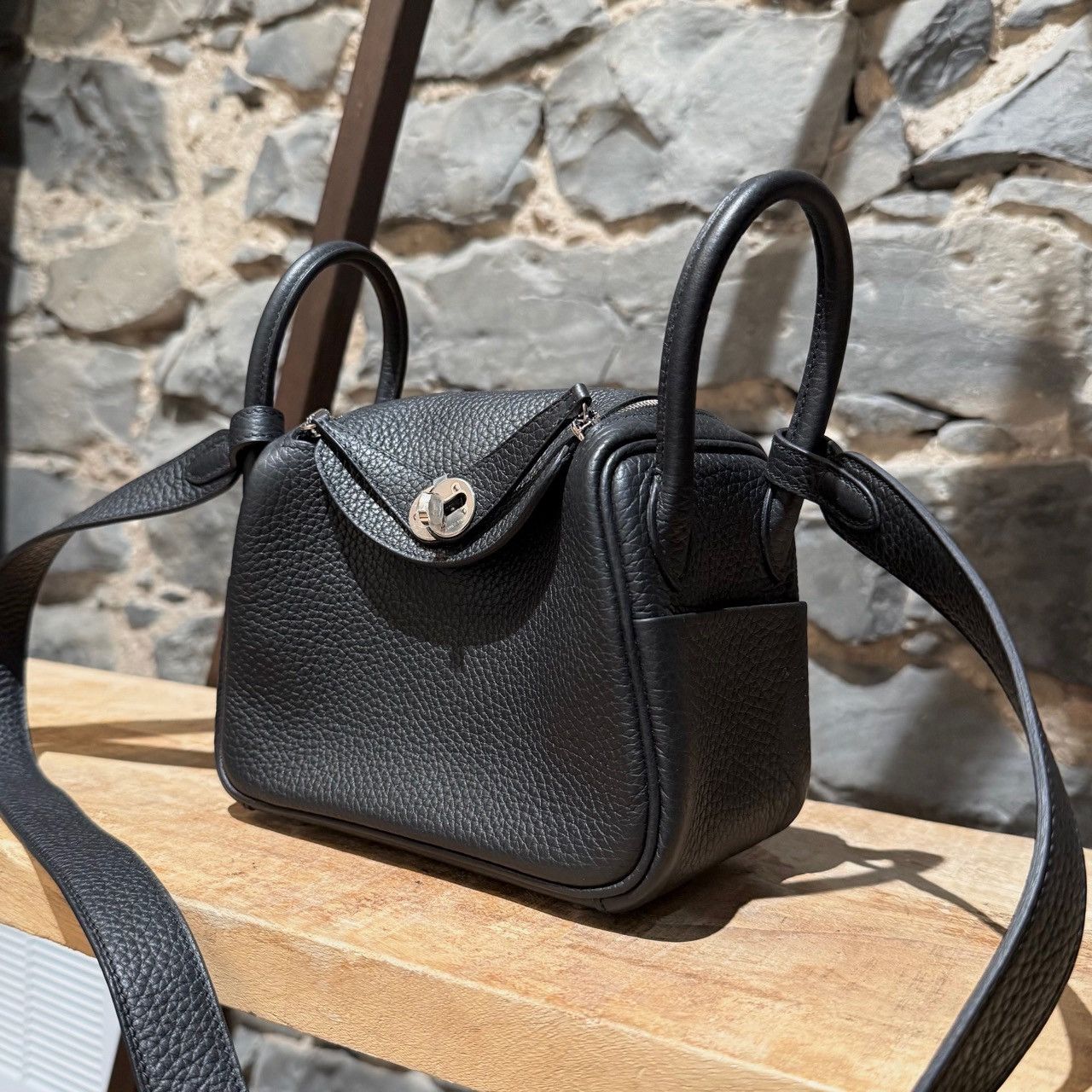 Hermes Hermès 2024 Black Taurillon Mini Lindy 20 Bag Size ONE SIZE - 4 Thumbnail