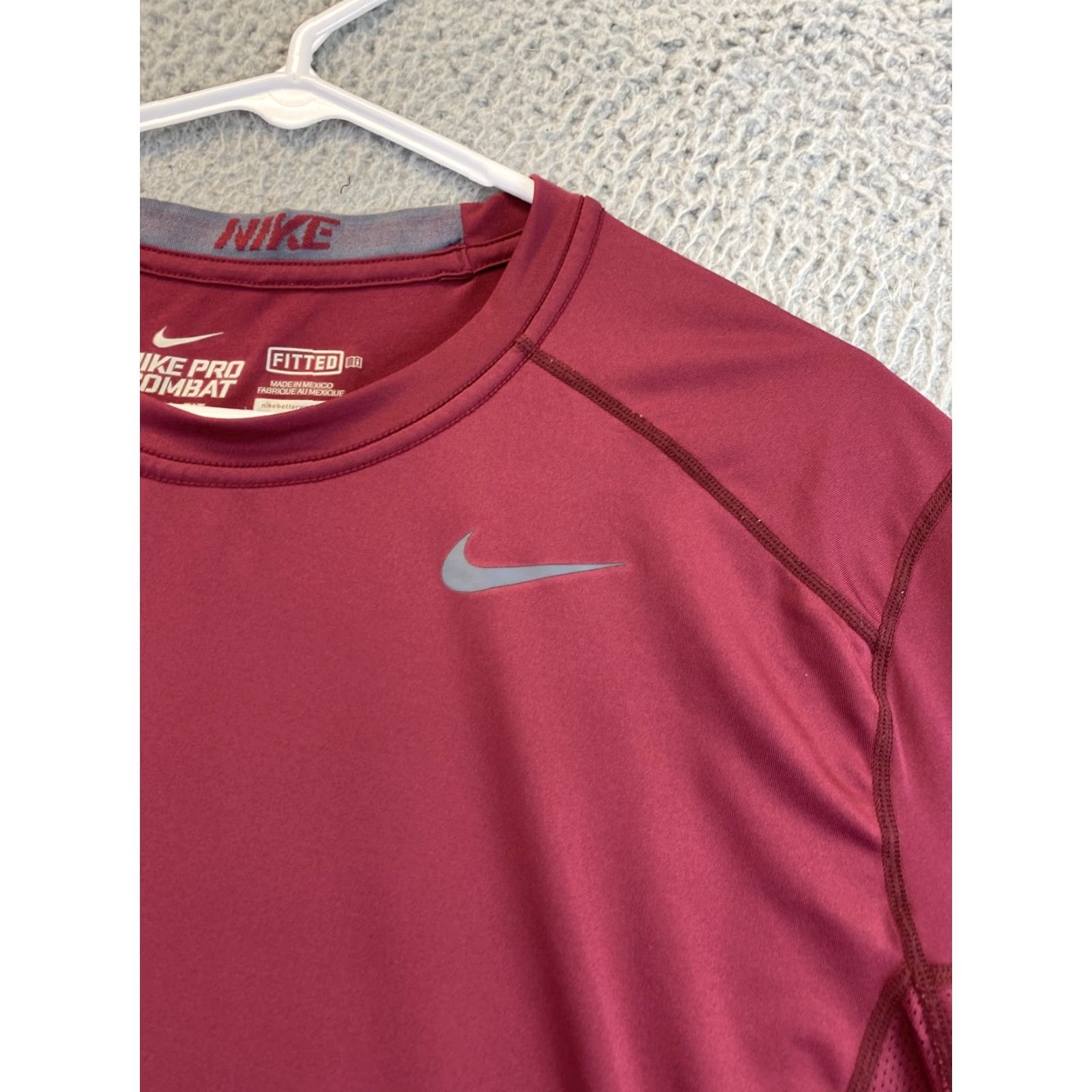 Nike Nike Dri-Fit Shirt Mens L Red Fitted Short Sleeve Active Running Workout /92-31 Size US L / EU 52-54 / 3 - 4 Thumbnail