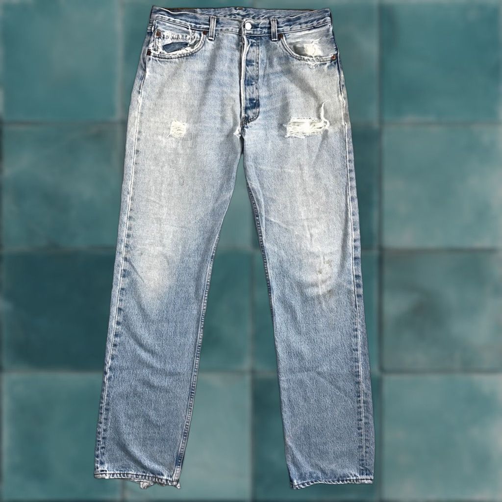 Levi's VINTAGE Levi's 501 Jeans Straight 34x34 Men USA 90s Light Blue Wash Size US 34 / EU 50 - 1 Thumbnail