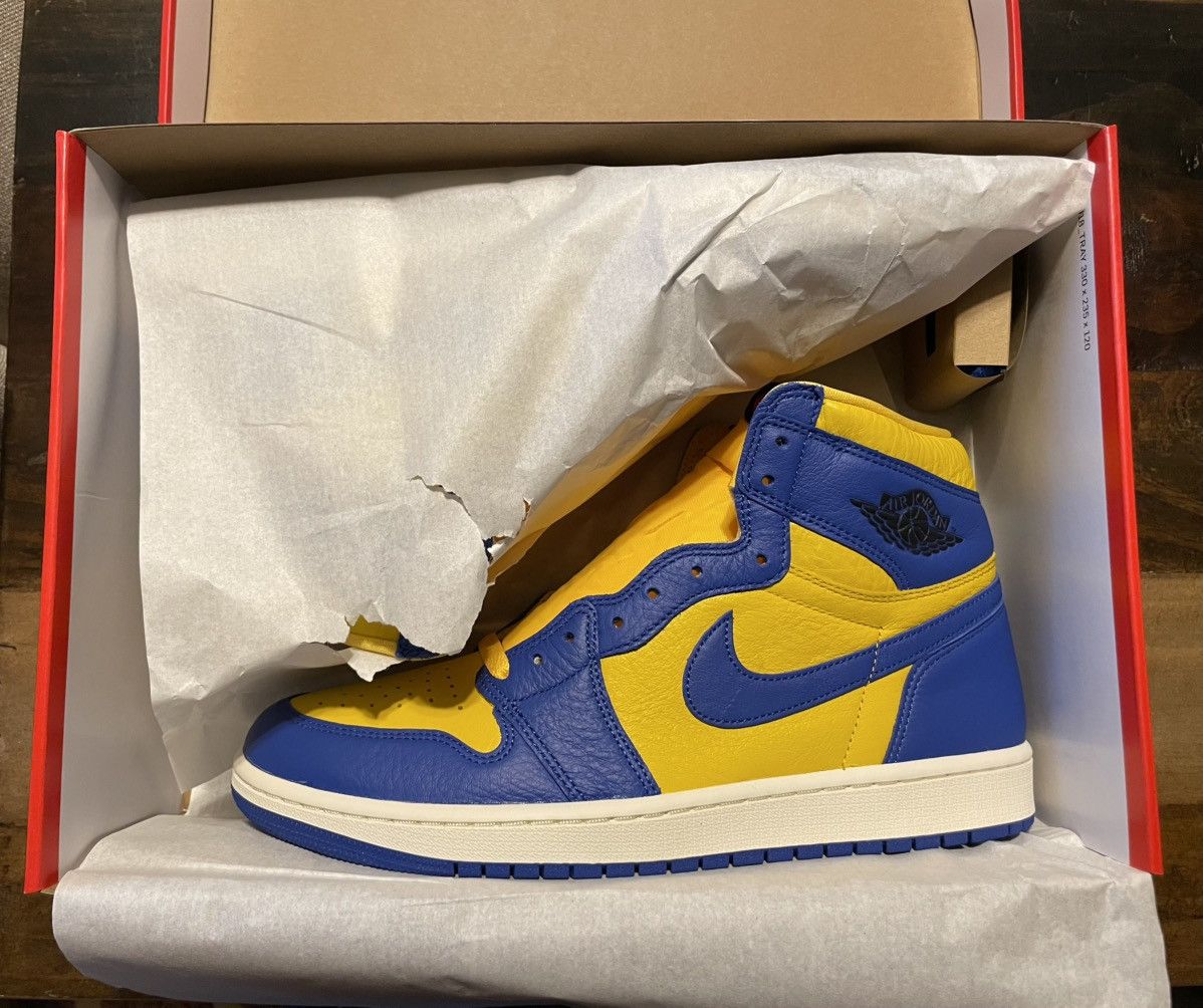 Nike Air Jordan 1 Retro High OG Reverse Laney (Women) Size US 9.5 / EU 42-43 - 7 Thumbnail