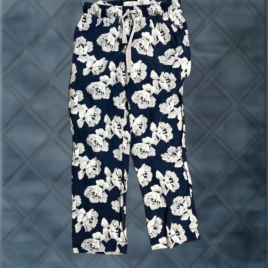 Loft LOFT Women’s Blue Floral Elastic Waist Pants Size 2XS Regular Adult Pants Casual N/A Women Size 24" / US 00 / IT 34 - 1 Thumbnail