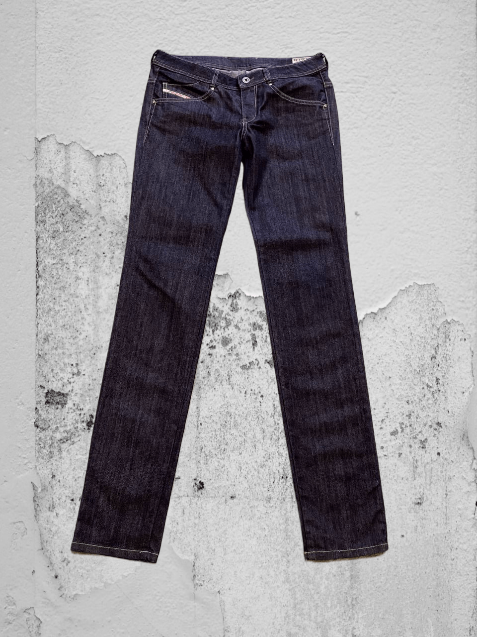 Diesel Diesel CLUSHY Slim-Tapered Stretch Jeans Women W30 L34 Size 30" / US 8 / IT 44 - 1 Thumbnail