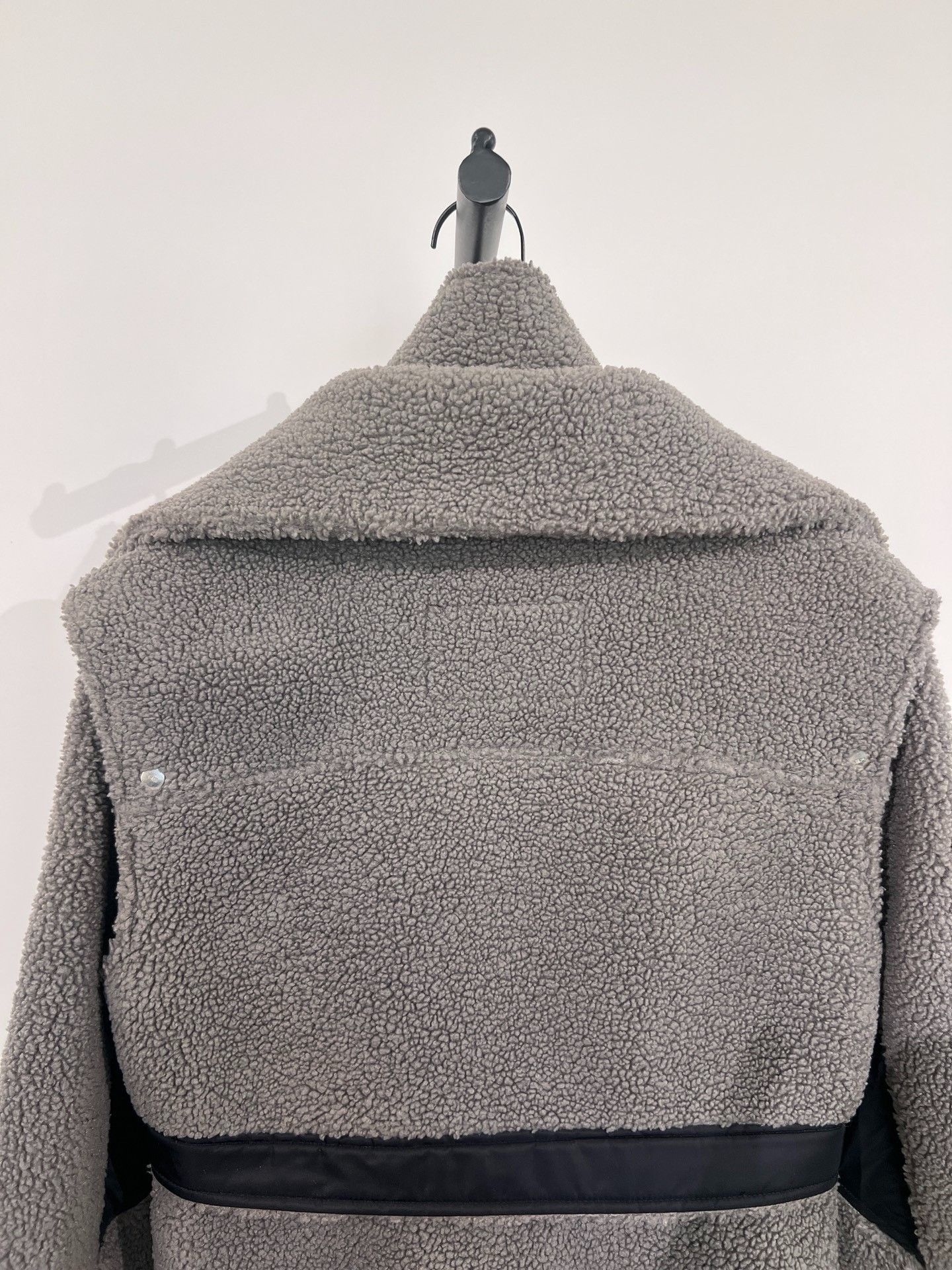 Heliot Emil Techwear Fleece Cropped Jacket in Gray, Men's — image 4 of 6
