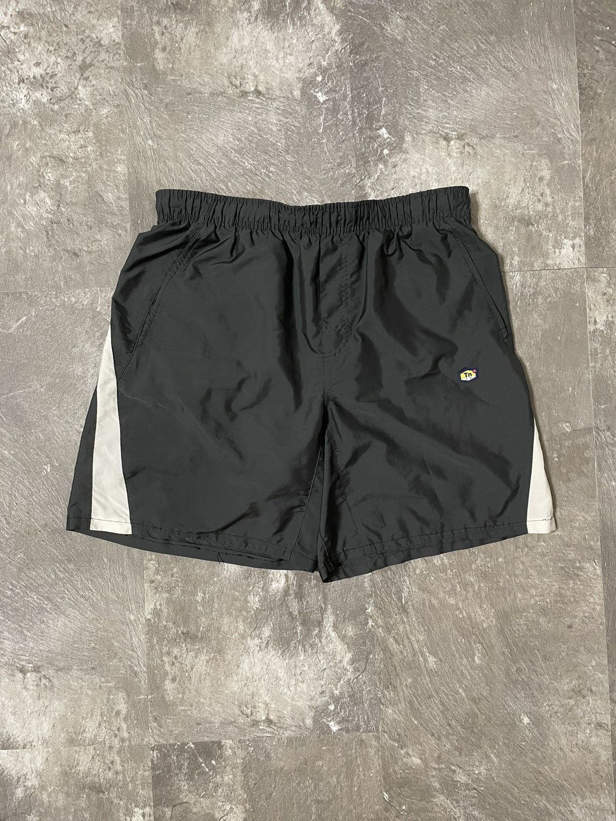 Nike 00s Nike Tn Plus Vintage Nylon Baggy Drill Shorts Y2K Size US 34 / EU 50 - 1 Thumbnail