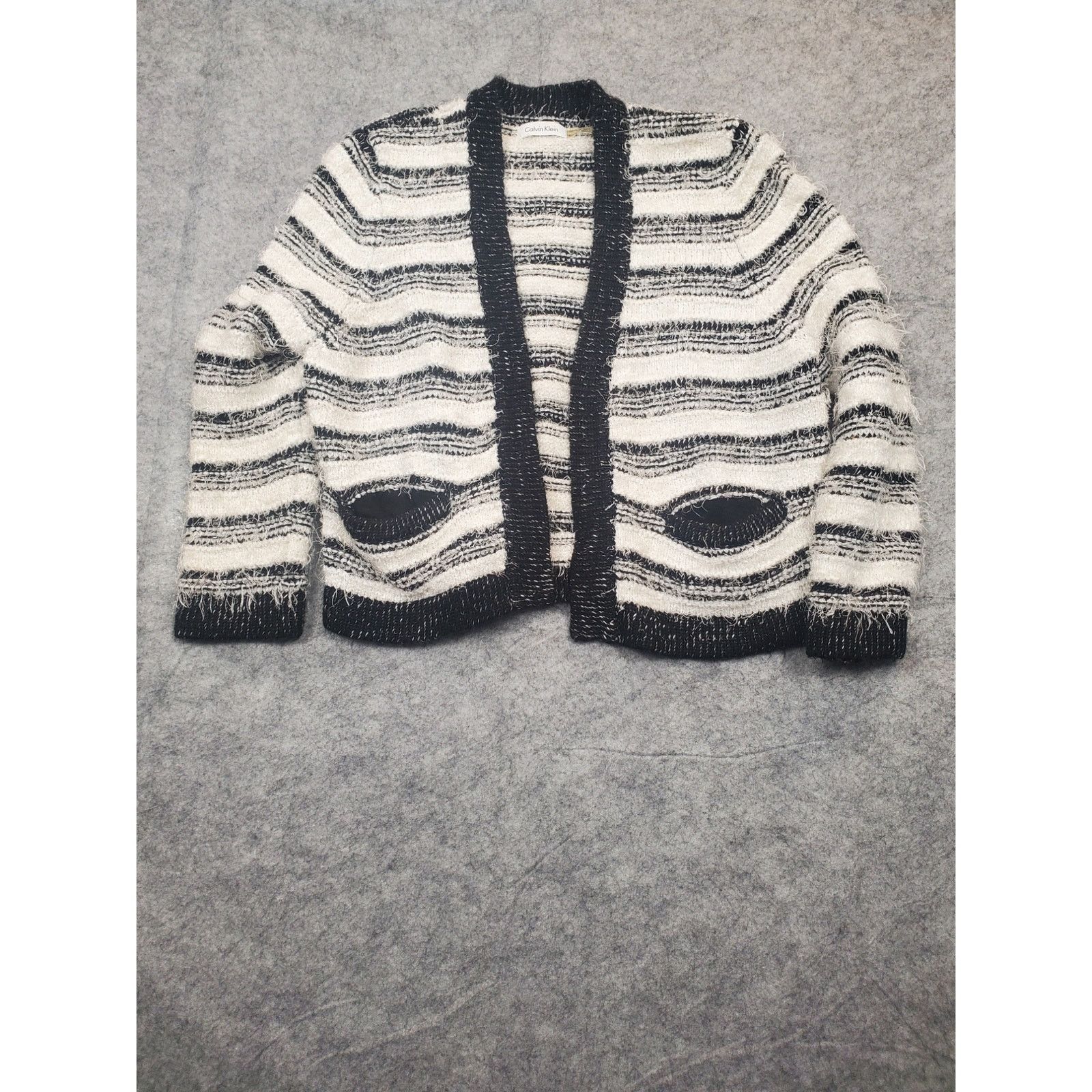 Calvin Klein Calvin Klein Women's Black White Striped Cropped Cardigan Size L / US 10 / IT 46 - 1 Thumbnail