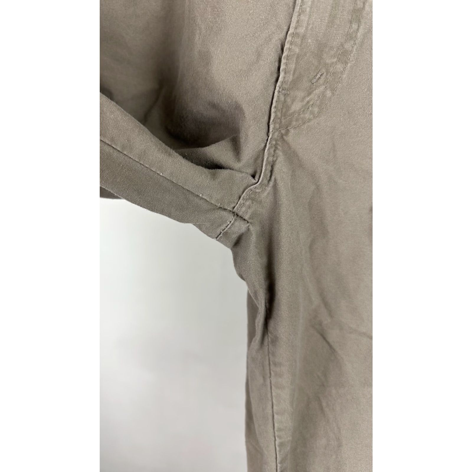 Levi's Vintage 90s LEVIS Khaki Pants 35x32 ACTUAL Relaxed Fit Double Pleat Chinos Army Size US 35 - 4 Thumbnail