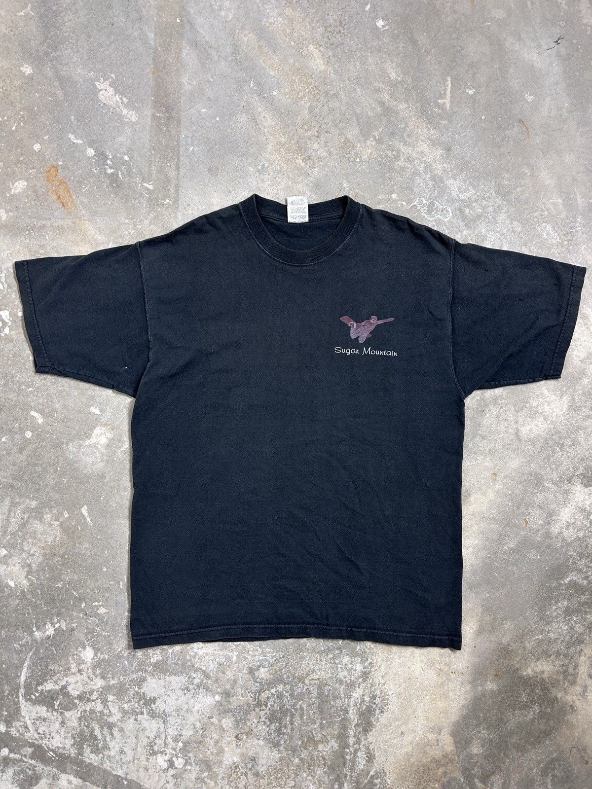 Fruit Of The Loom Vintage Y2K Sugar Mountain Snow Boarding Text T-Shirt Size US L / EU 52-54 / 3 - 1 Thumbnail