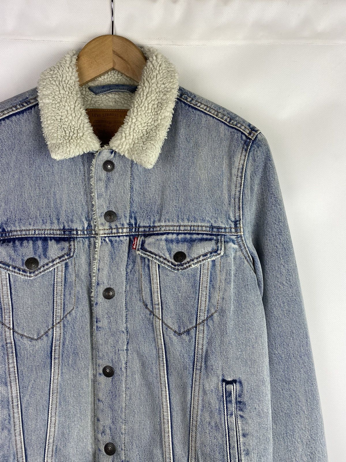 Levi's Levis Premium men’s Sherpa lined trucker jacket size S Size US S / EU 44-46 / 1 - 5 Thumbnail
