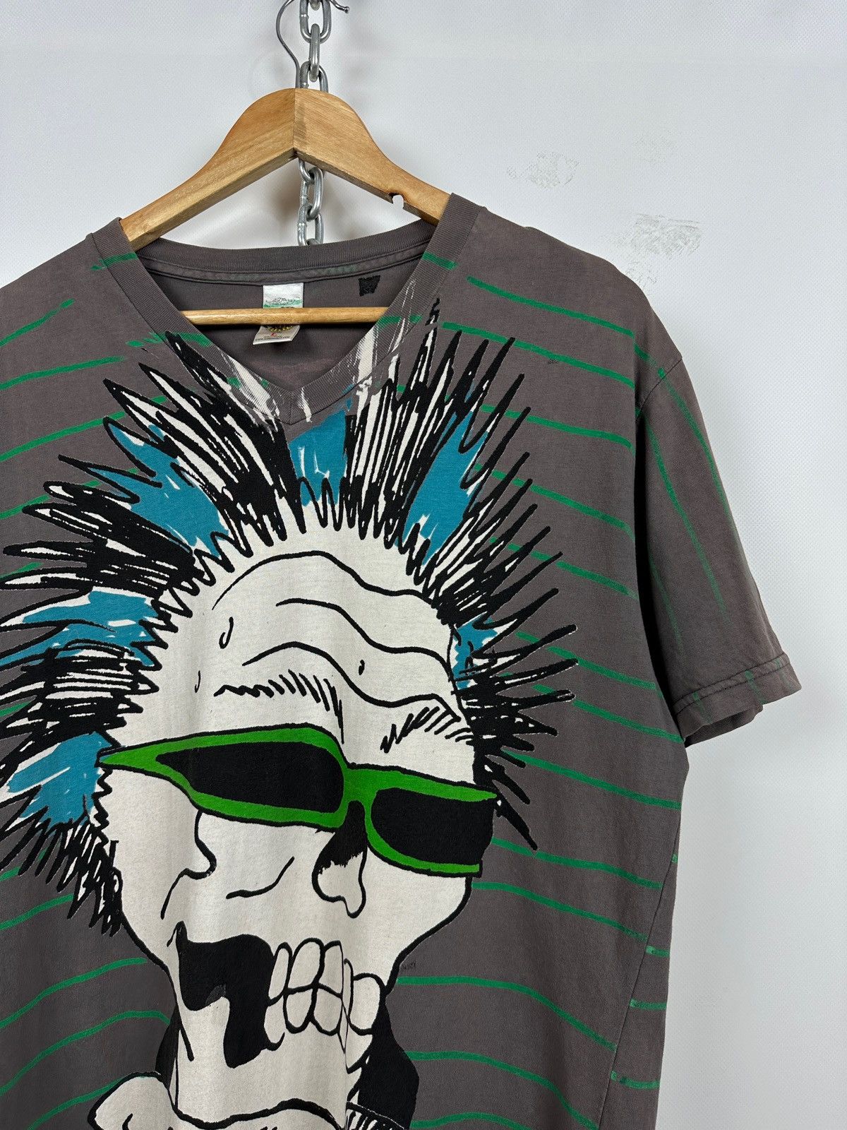 Christian Audigier Vintage Ed Hardy by Christian Audigier V-Neck Skull T-Shirt Size US L / EU 52-54 / 3 - 6 Thumbnail