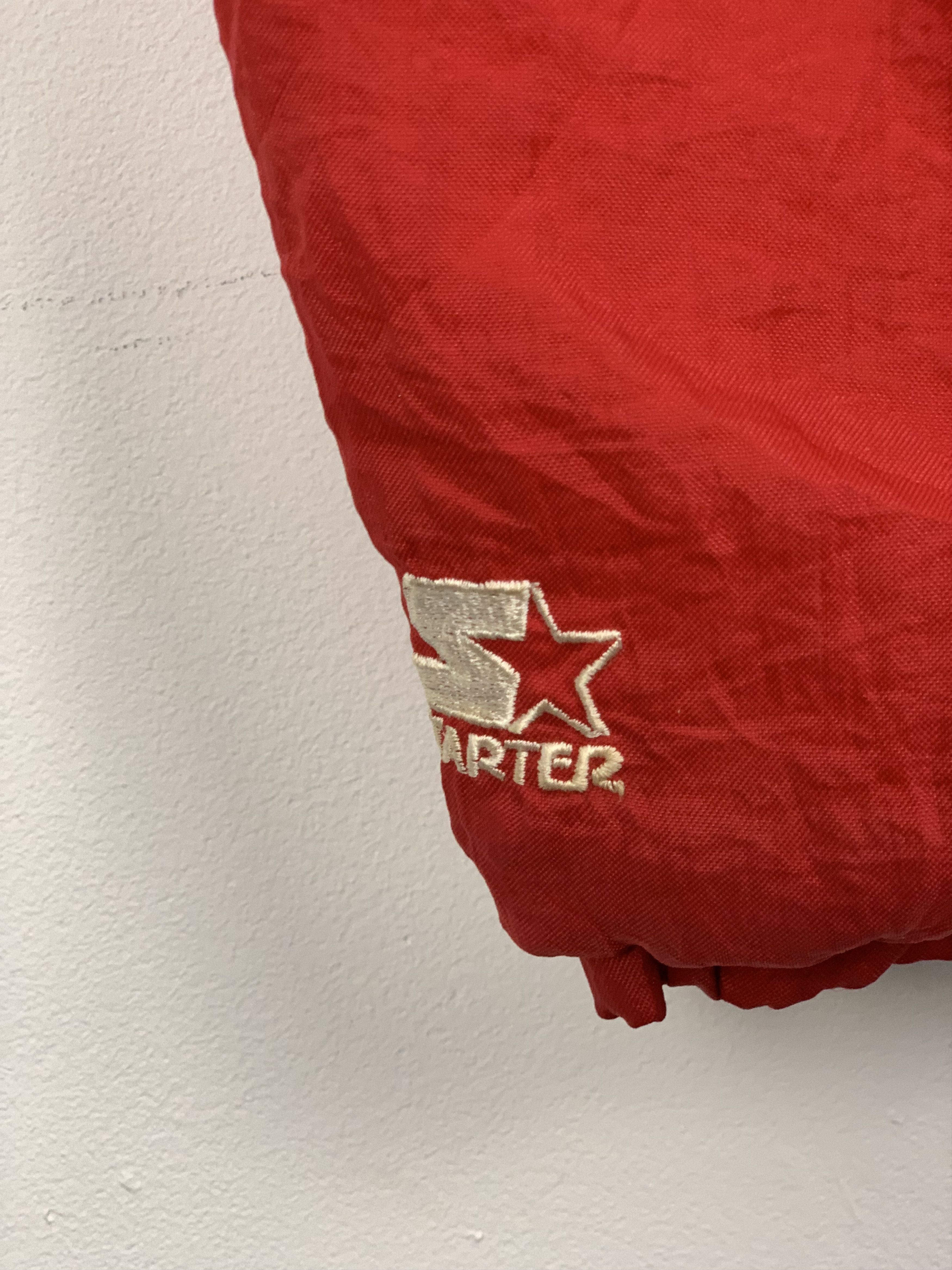 NBA × Starter × Vintage Vintage 90s Chicago Bulls Starter Hoodie Bomber Jacket J1362 Size US L / EU 52-54 / 3 - 13 Thumbnail