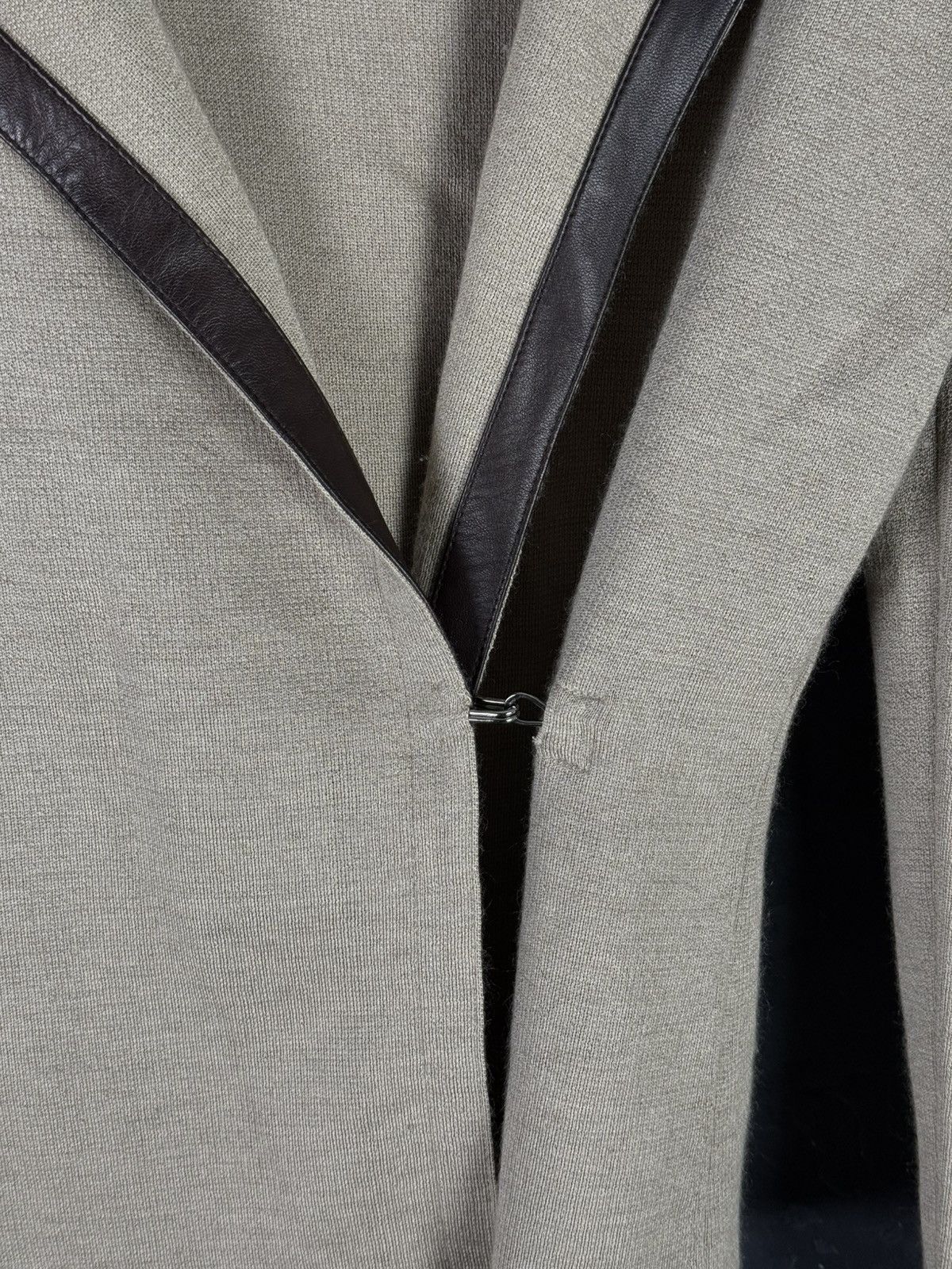 Tom Ford Tom Ford Women’s Cashmere Sweater Cardigan Size S Size S / US 4 / IT 40 - 8 Thumbnail