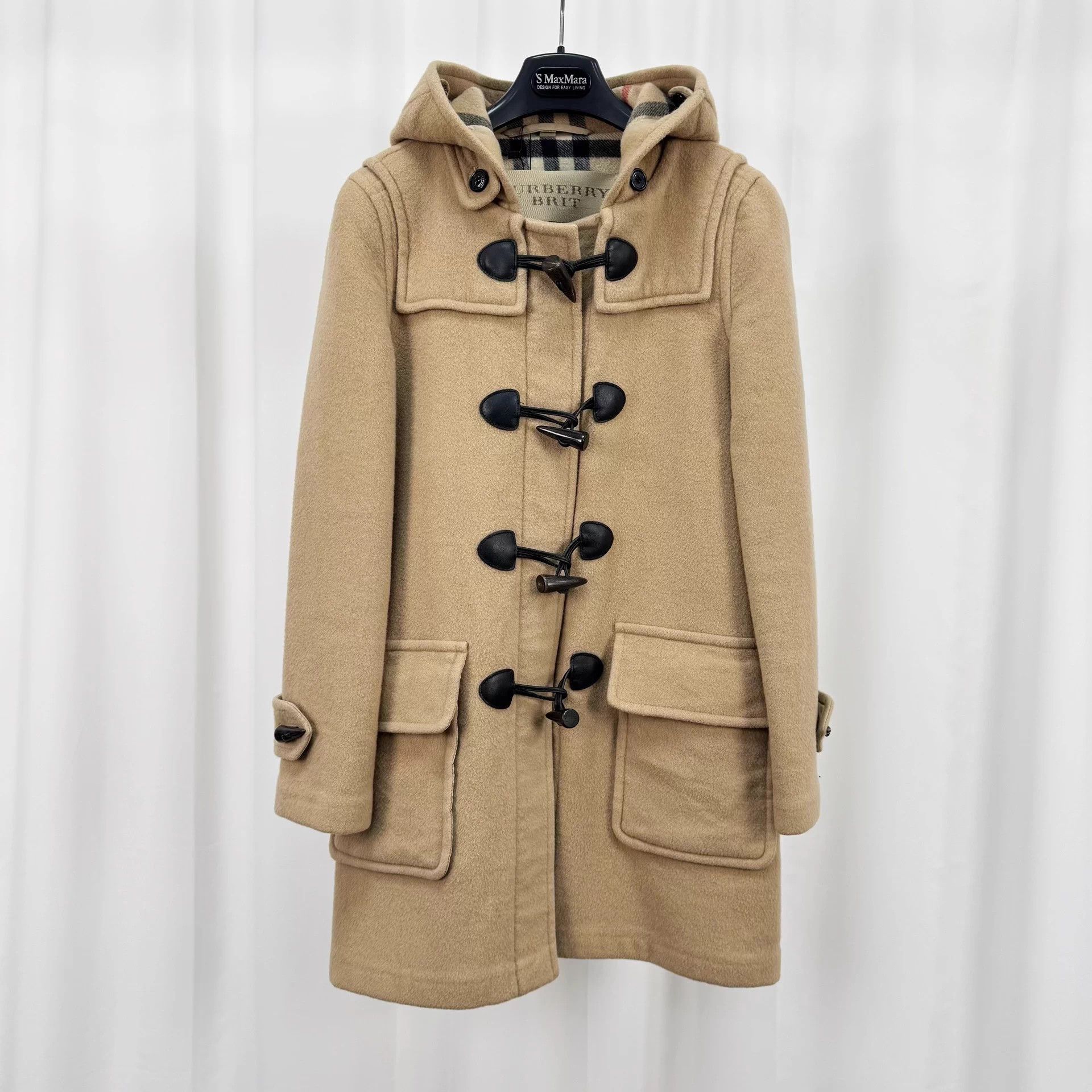 Burberry Burberry Camel Cashmere Horn Button Coat UK6 99New Size XS / US 0-2 / IT 36-38 - 1 Thumbnail