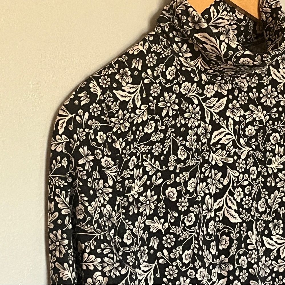 J.Crew J. Crew Floral Print Long Sleeve Black White Medium Size M / US 6-8 / IT 42-44 - 2 Thumbnail