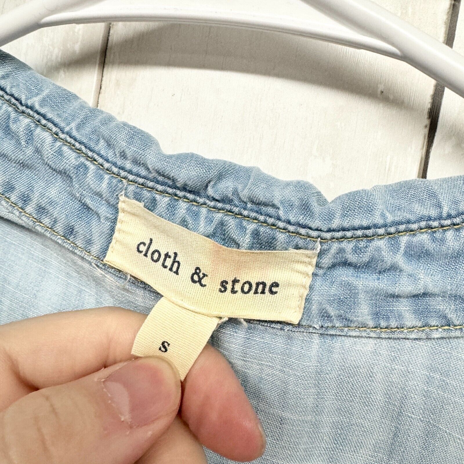 Other Cloth & Stone SM Long Sleeve Chambray Shirt Split Back Vent Size S / US 4 / IT 40 - 2 Thumbnail