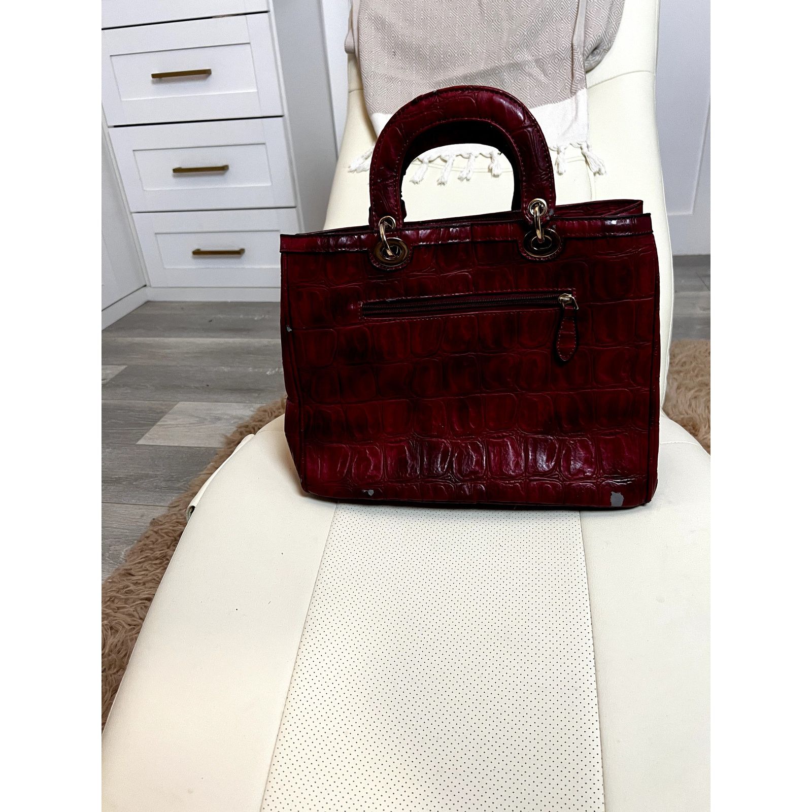 Other Red Croc Embossed Structured Purse Gold Size ONE SIZE - 2 Thumbnail