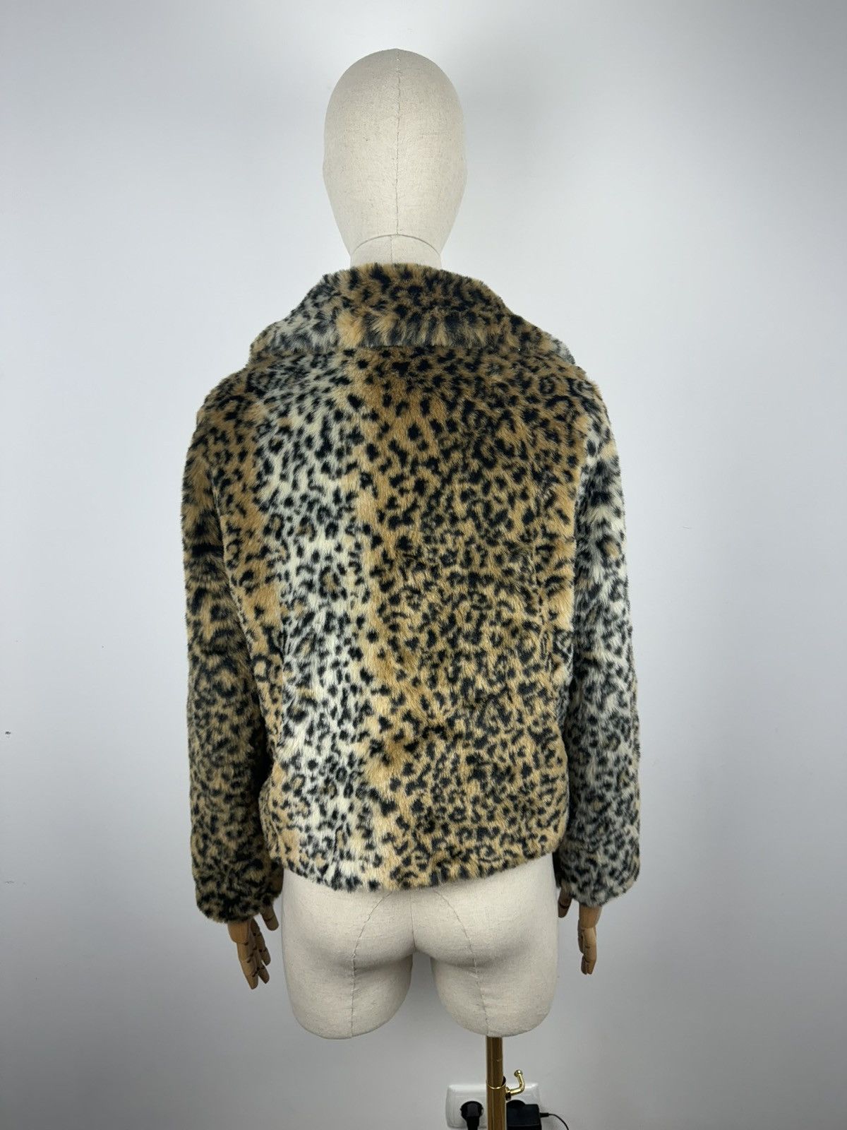 Japanese Brand × Vintage Redherring Leopard Faux Fur cropped coat Y2K size 10 Size L / US 10 / IT 46 - 4 Thumbnail