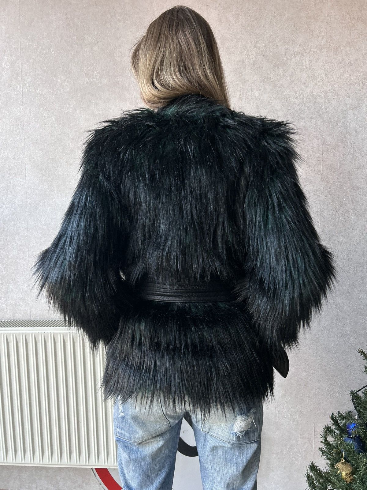 Balmain Balmain x HM Faux Fur Belted Jacket Size XS / US 0-2 / IT 36-38 - 5 Thumbnail