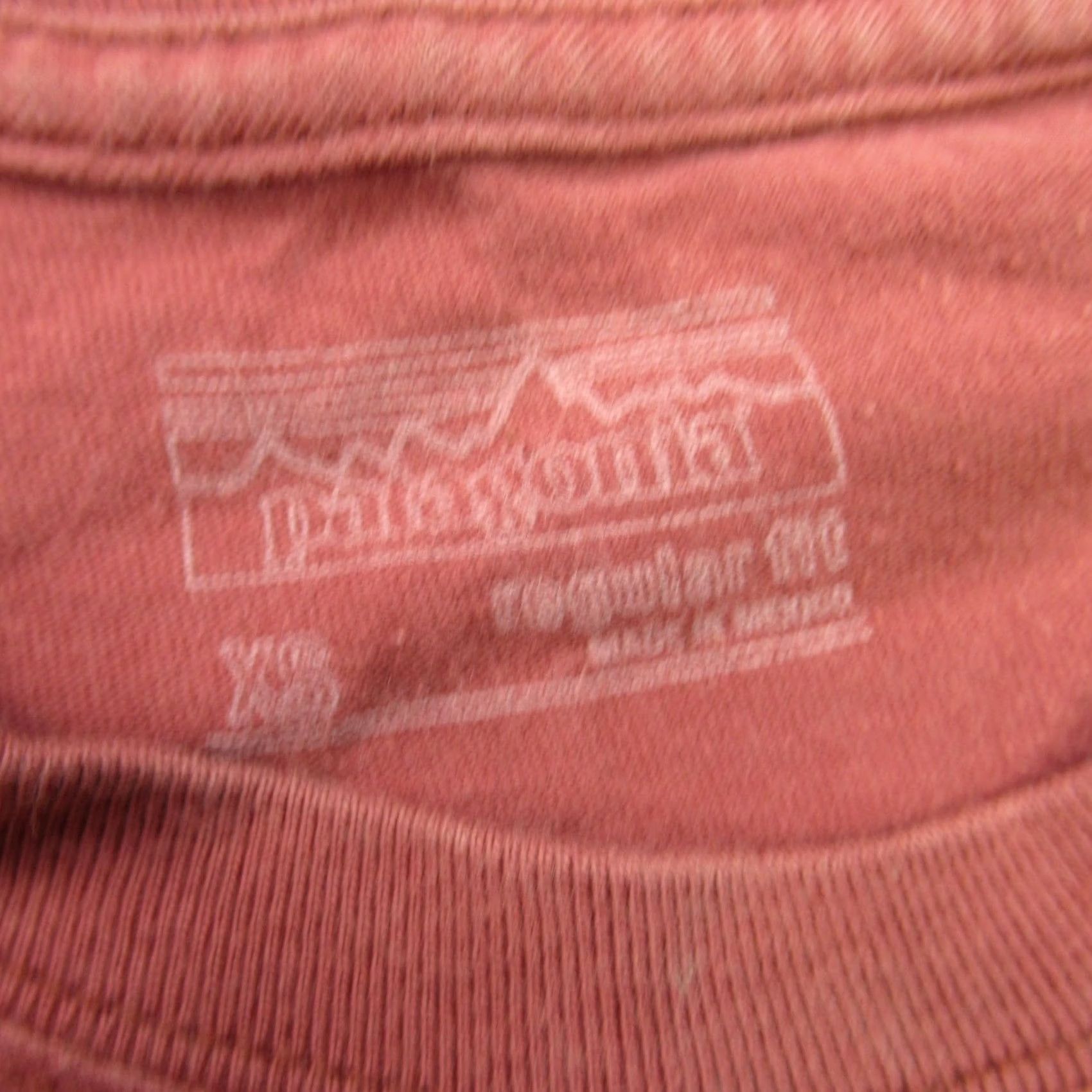 Patagonia Patagonia Shirt Womens XS Short Sleeve Crew Neck Lightweight Red Casual Shirt Size XS / US 0-2 / IT 36-38 - 4 Thumbnail
