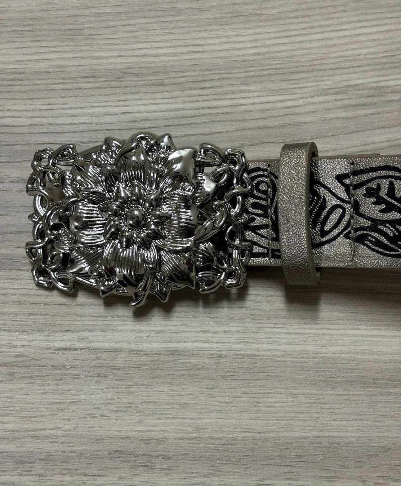 Japanese Brand Rose Buckle Belt Size 30 - 1 Thumbnail
