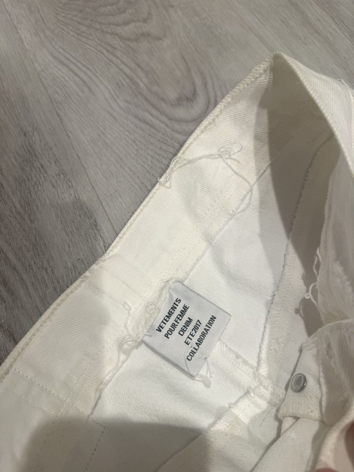 Levi's × Vetements s/s 2017 white reconstructed denim!! Size US 28 / EU 44 - 6 Thumbnail