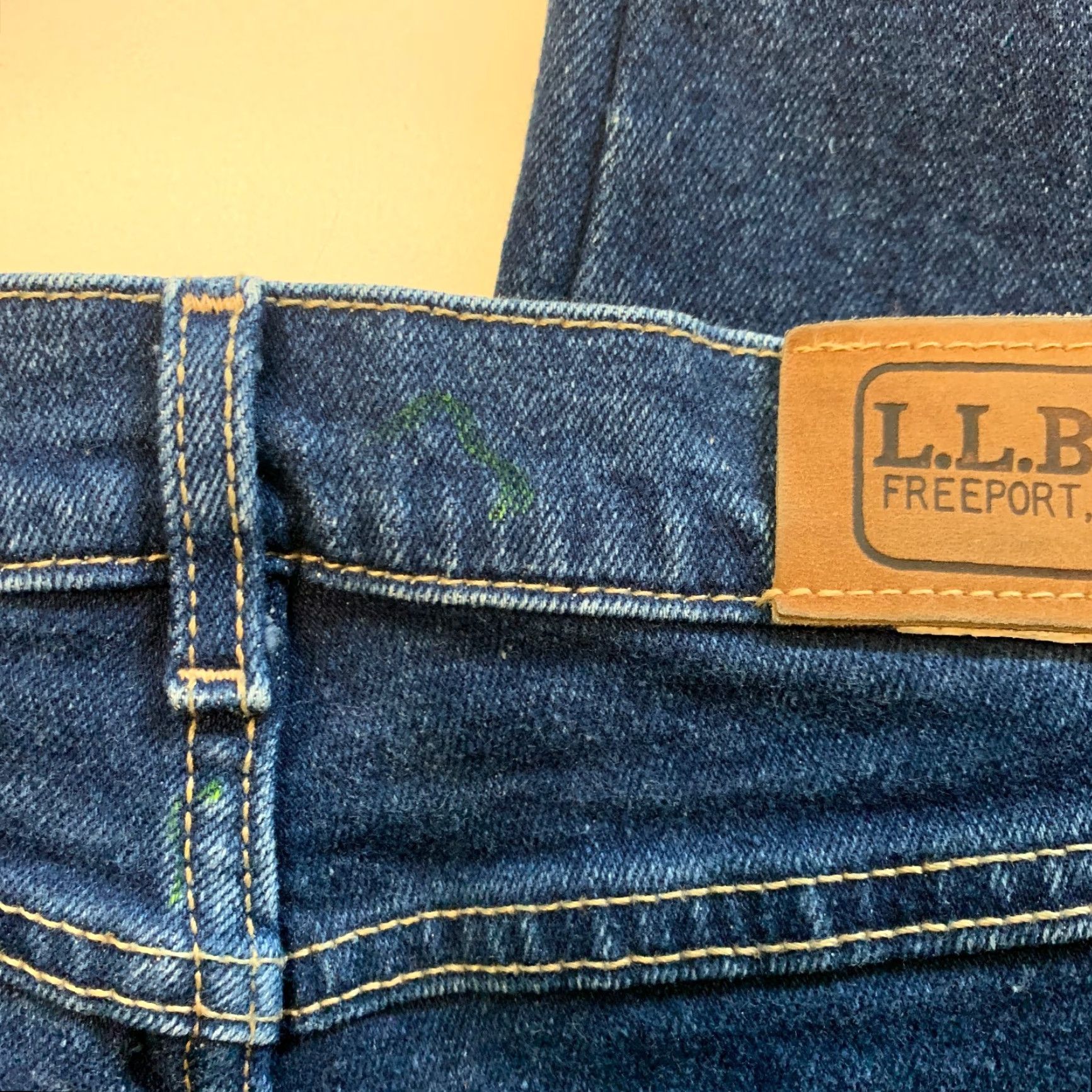 Vintage VINTAGE L.L. Bean Jeans Womens Dark Wash Union Made Size 20 Blue Cotton Blend 32" Inseam Regular Women Jeans Size 42" / US 20 - 6 Thumbnail