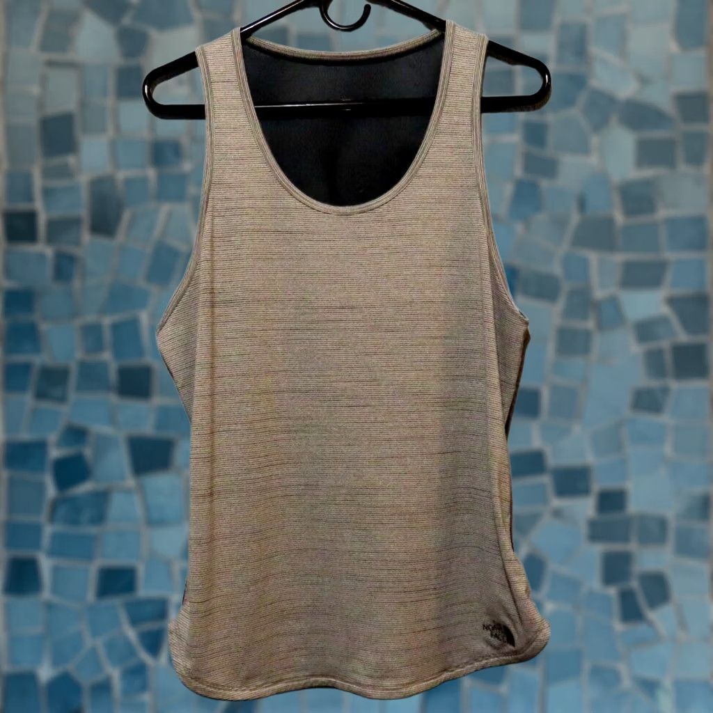 The North Face The North Face Tank Top Women L White Black Striped Sleeveless Racerback V-Neck Flashdry Pullover Athletic Run Jog Activewear Size L / US 10 / IT 46 - 1 Thumbnail