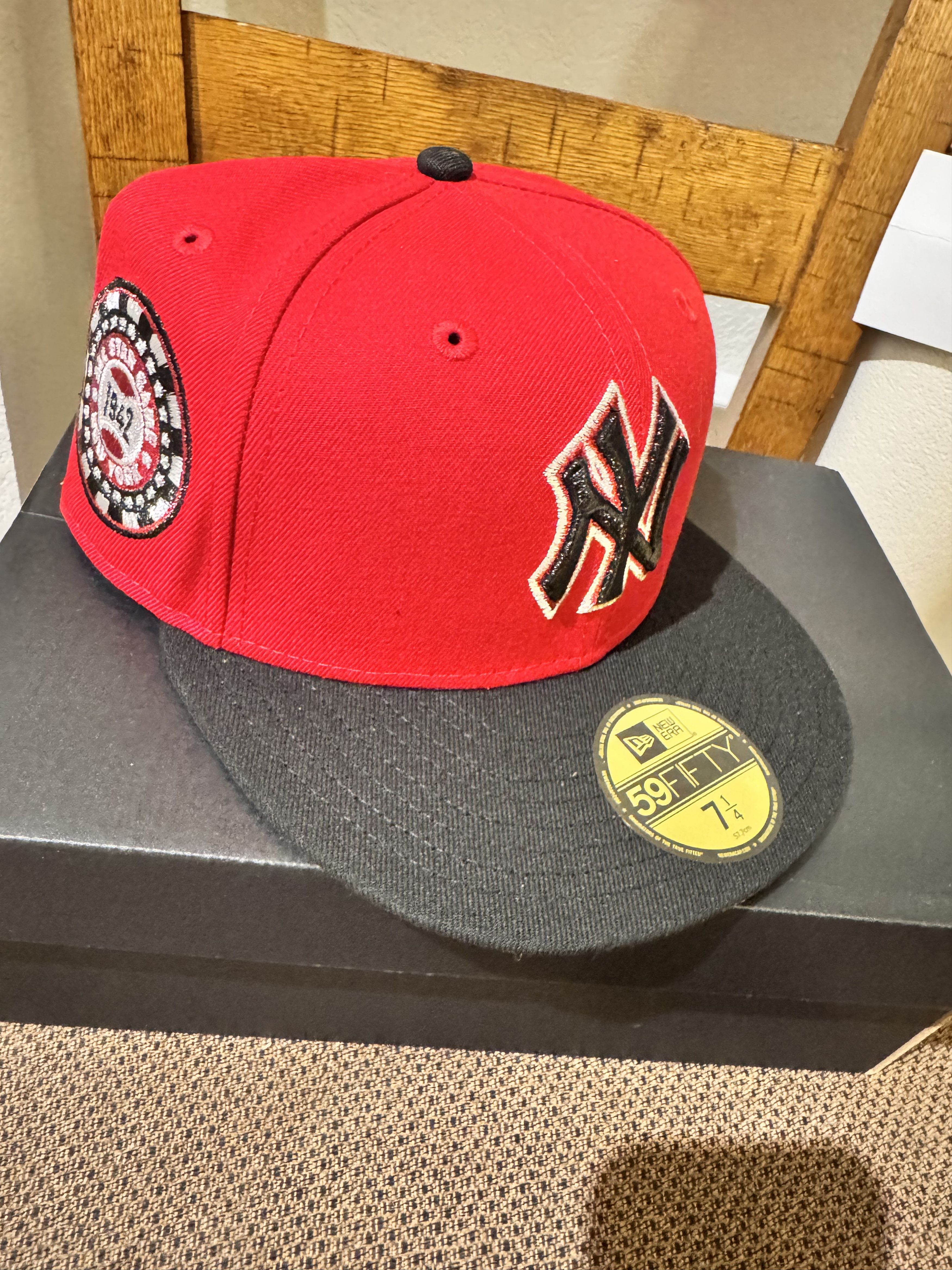 New Era New Era 59Fifty 7 1/4 Red Black Yankees 50 Cent limited Size ONE SIZE - 1 Thumbnail