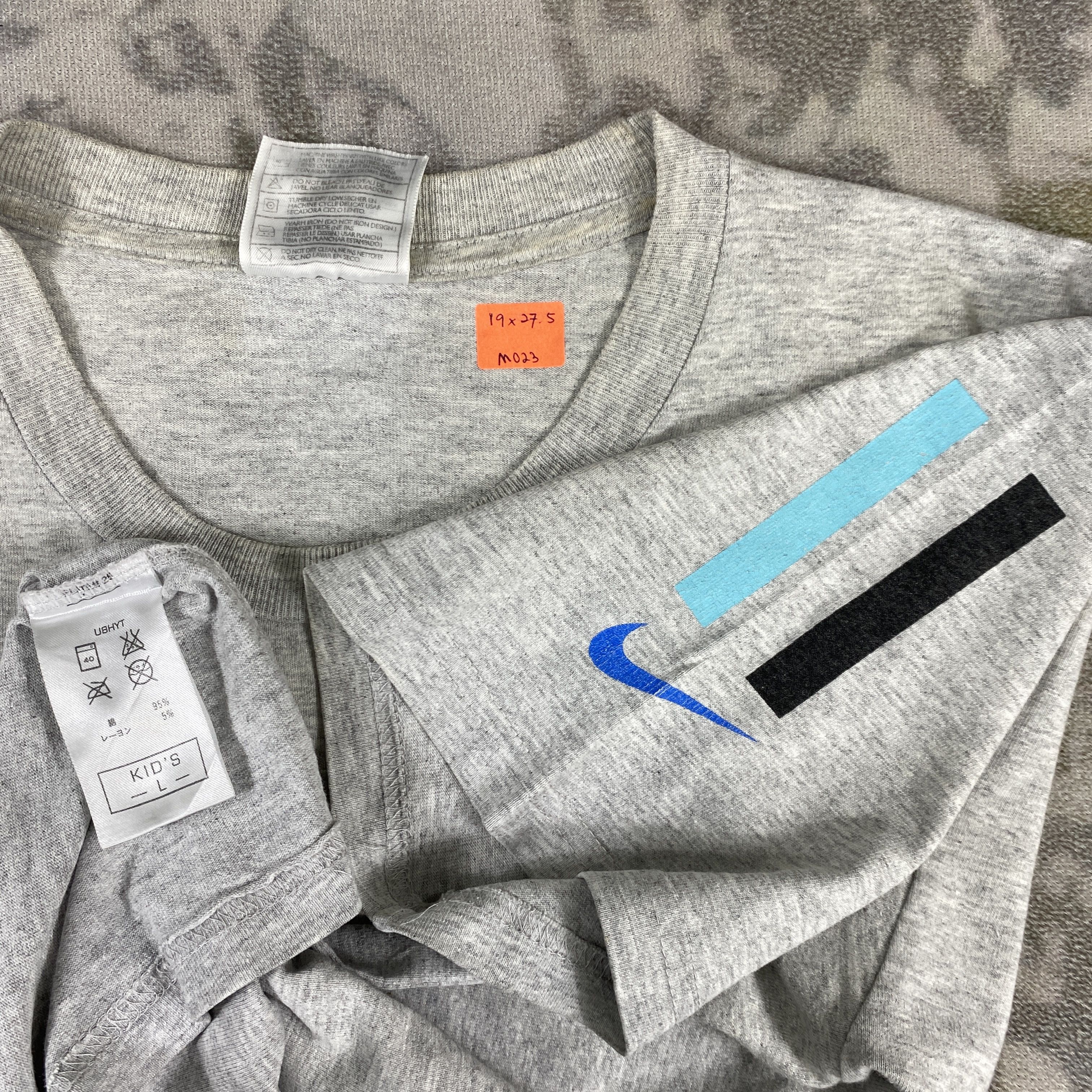Nike Vintage 90s Nike Tshirt - M023 Size US S / EU 44-46 / 1 - 5 Thumbnail