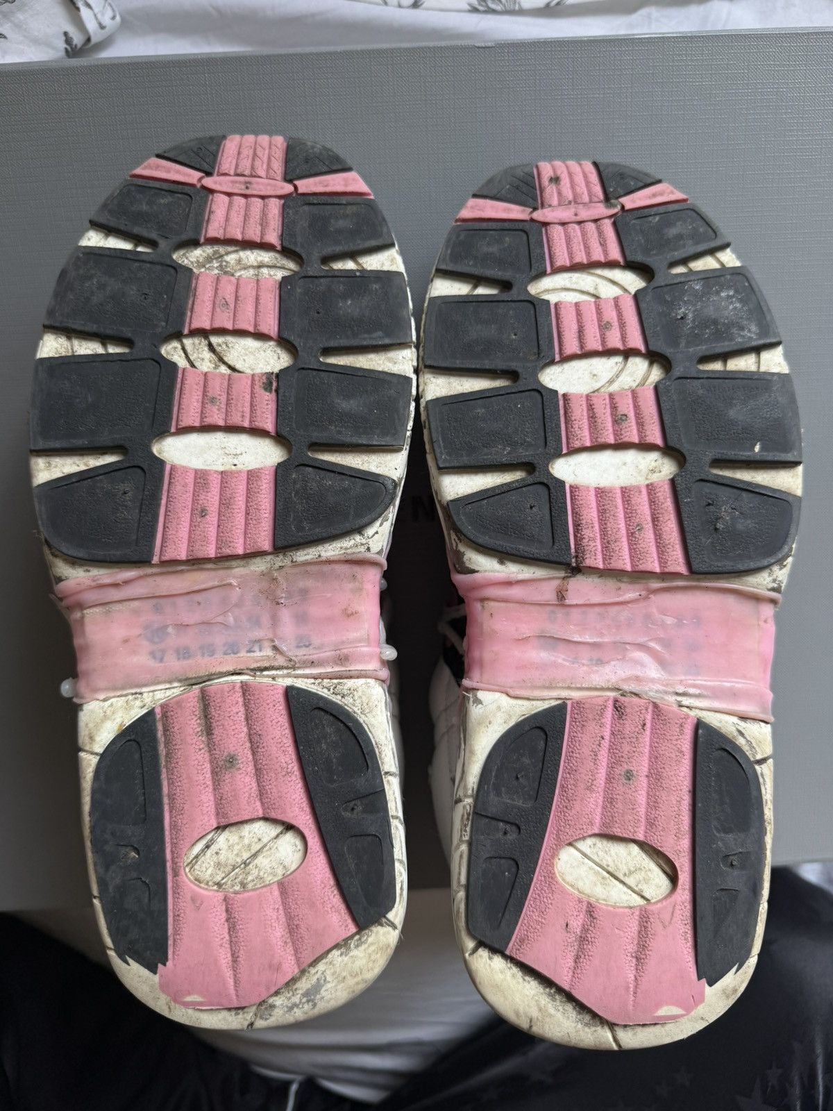 Maison Margiela Maison Margiela Pink Fusion Sneaker Size US 6 / EU 39 - 4 Thumbnail