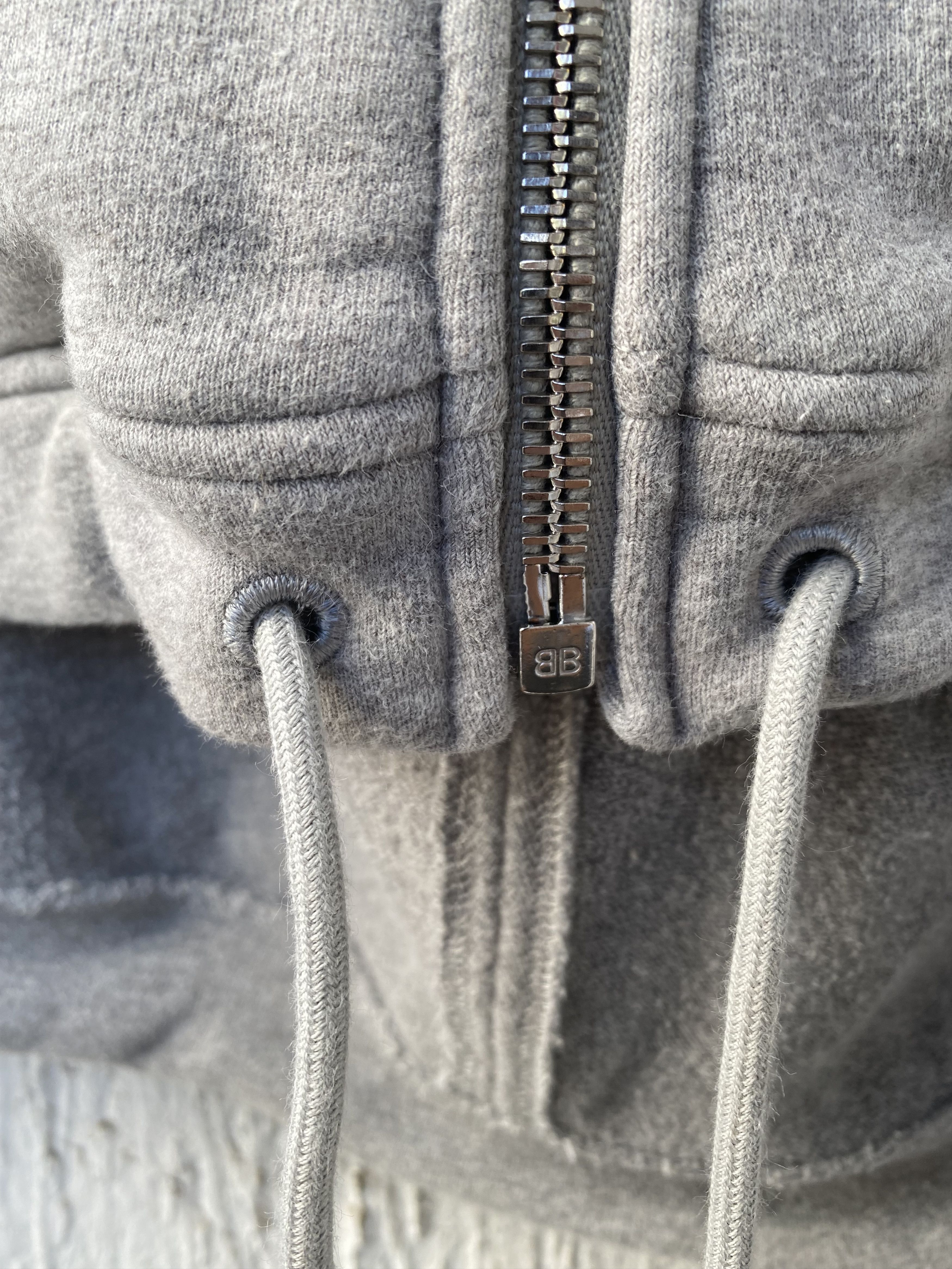 Balenciaga small logo zip up hoodie Size US M / EU 48-50 / 2 - 5 Thumbnail