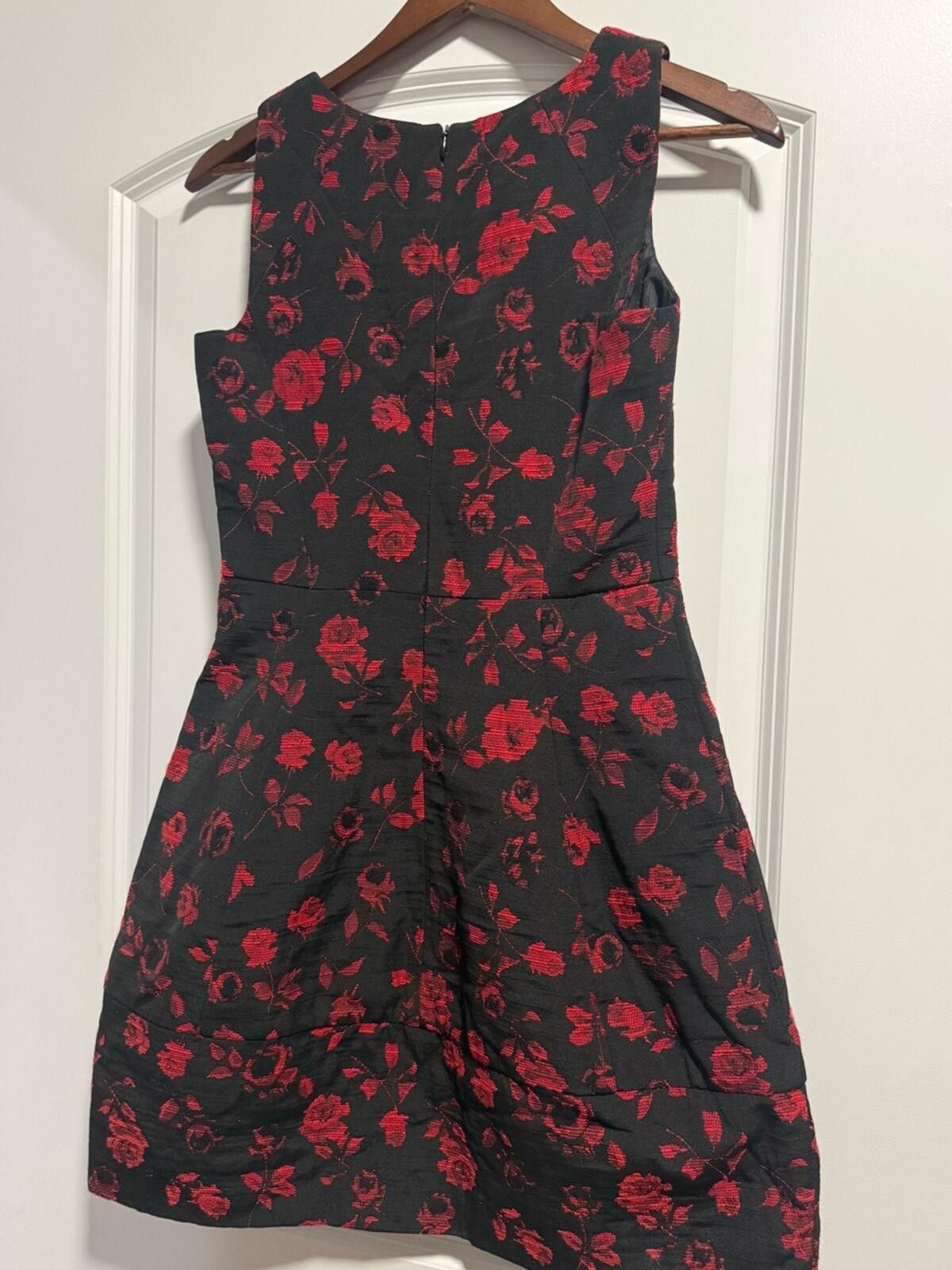 Other Black Sleeveless Mini Dress with Red Floral Jacquard Size M / US 6-8 / IT 42-44 - 3 Thumbnail