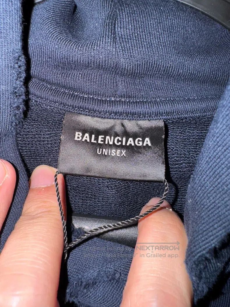 Balenciaga Balenciaga Loose long-sleeve hooded sweatshirt Size US S / EU 44-46 / 1 - 7 Thumbnail