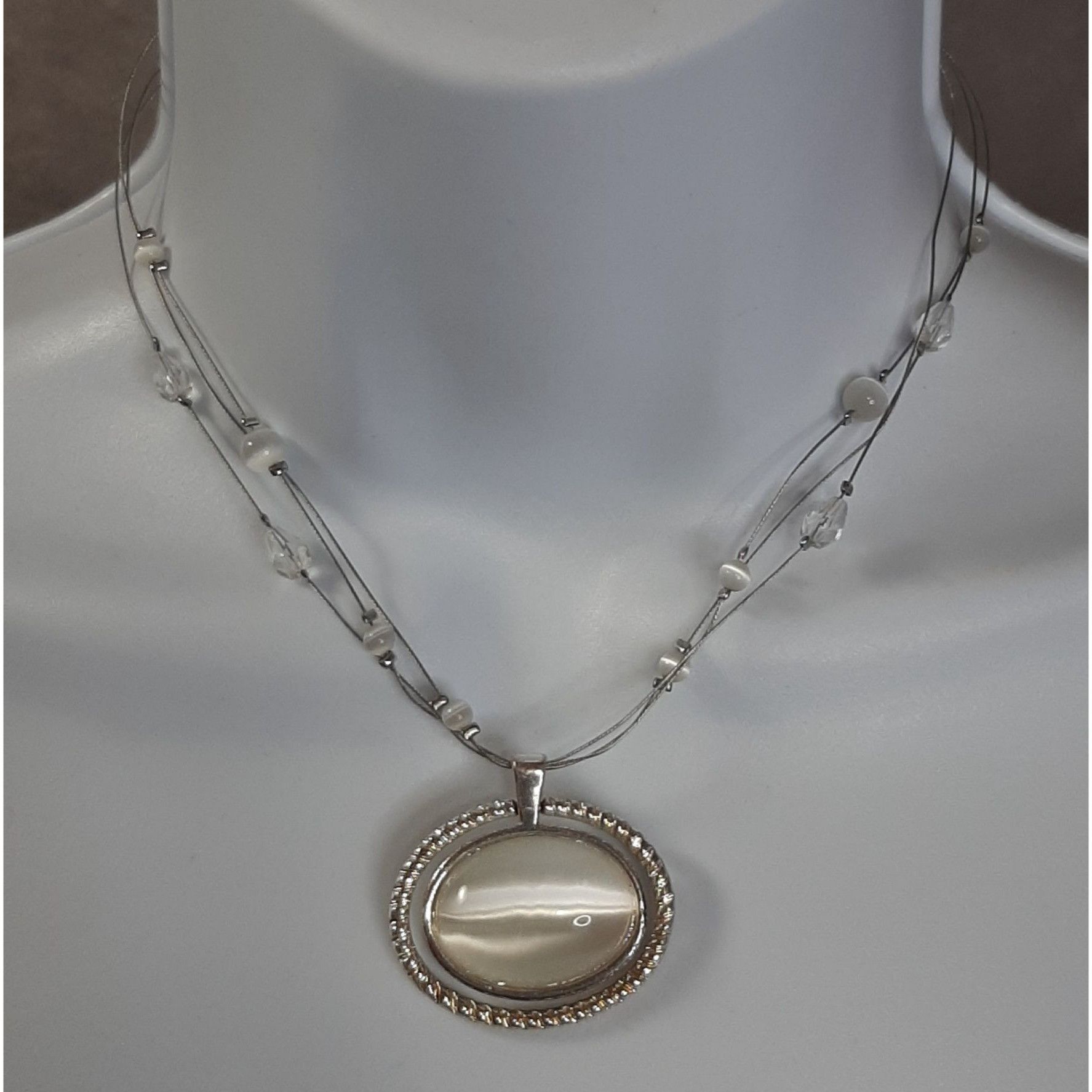 Other Bridal Mermaidcore White Cateye Glass Necklace With Multi Be Size ONE SIZE - 1 Thumbnail