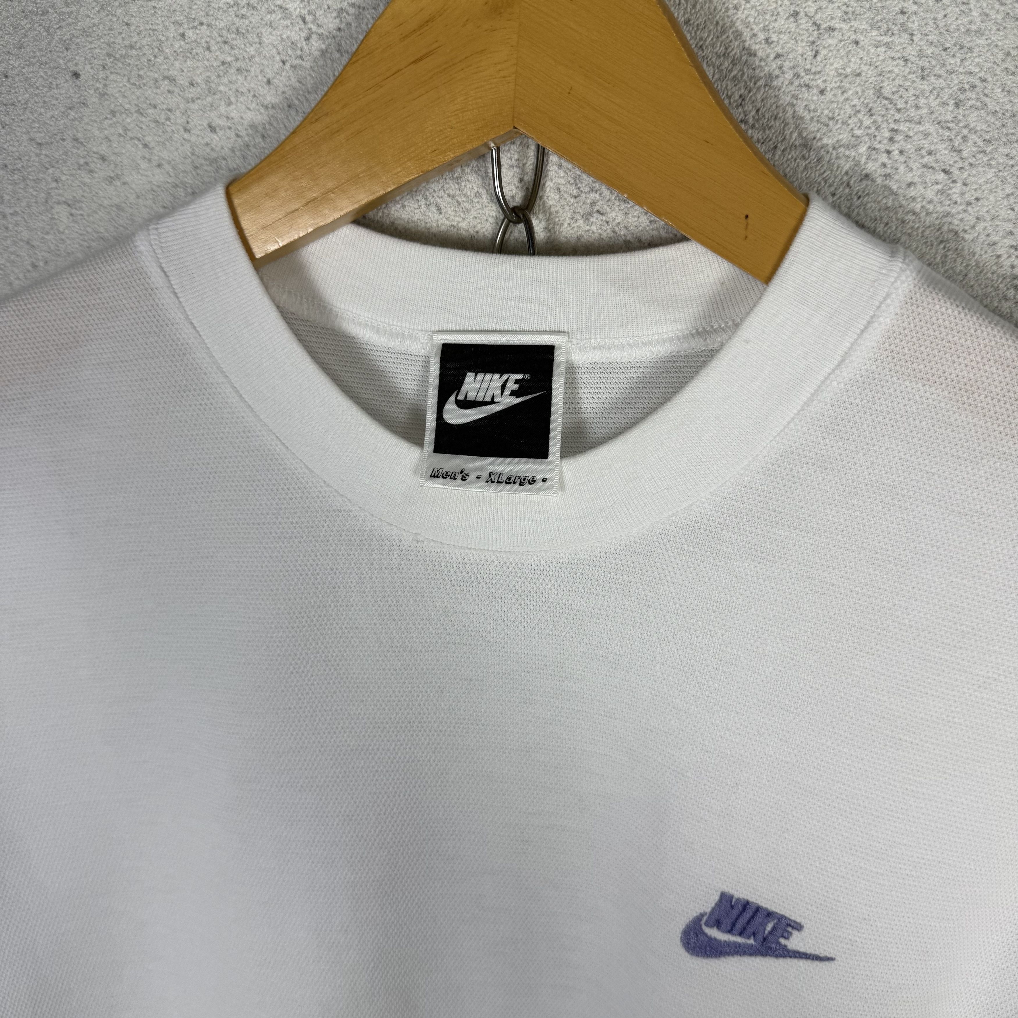 Nike Vintage Nike Swoosh Tshirt Size US M / EU 48-50 / 2 - 3 Thumbnail