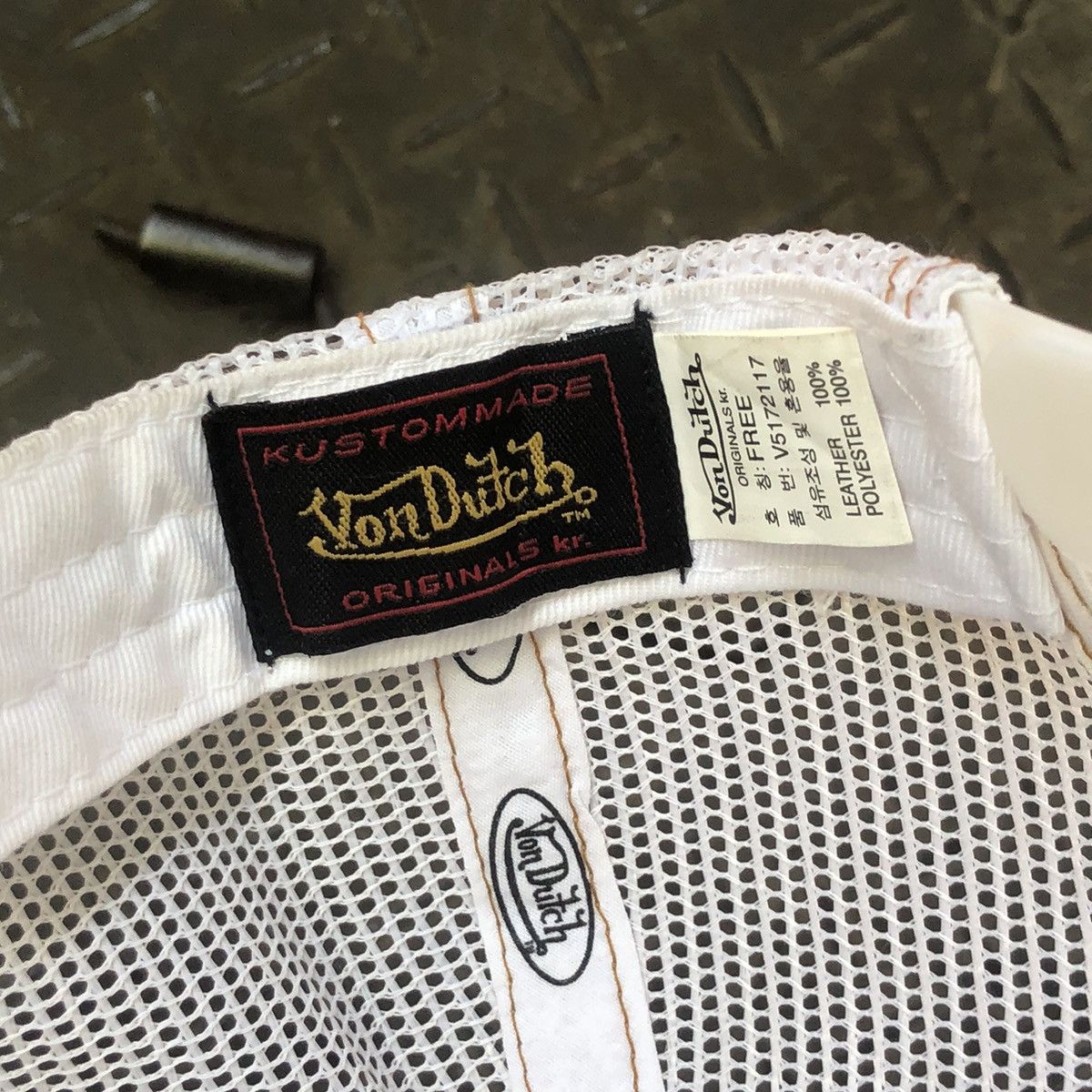 Von Dutch Von Dutch Leather White Trucker Hat Size ONE SIZE - 8 Thumbnail