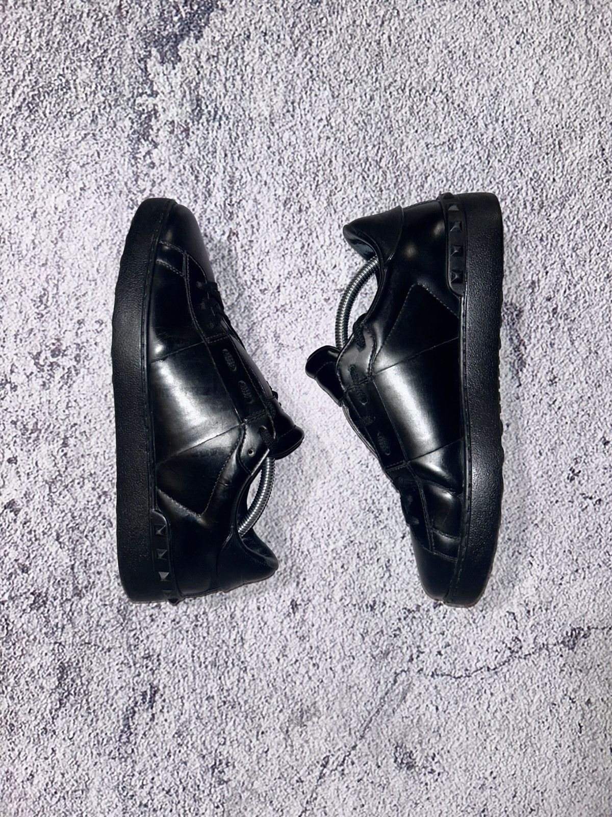 Valentino Garavani Valentino Garavani Bowow Black Crocodile