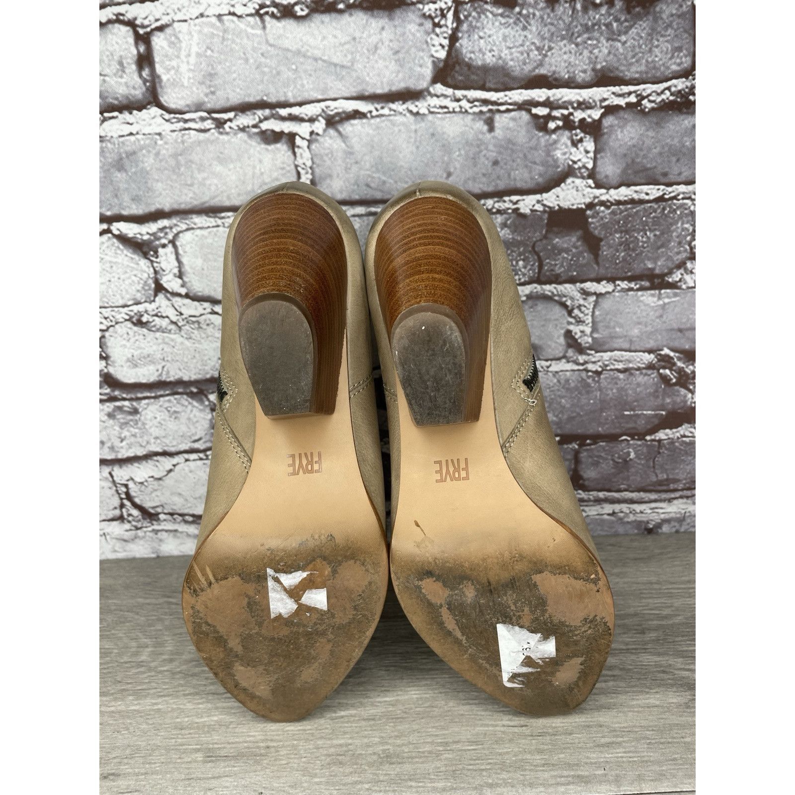 Frye Frye Ash Taupe Leather Pointed Toe Western Heel Booties Wome Size US 10 / IT 40 - 9 Thumbnail