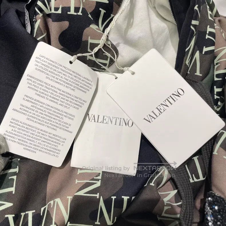 Valentino Valentino Full logo camouflage sweatshirt Size XXL / US 16-18 / IT 52-54 - 6 Thumbnail