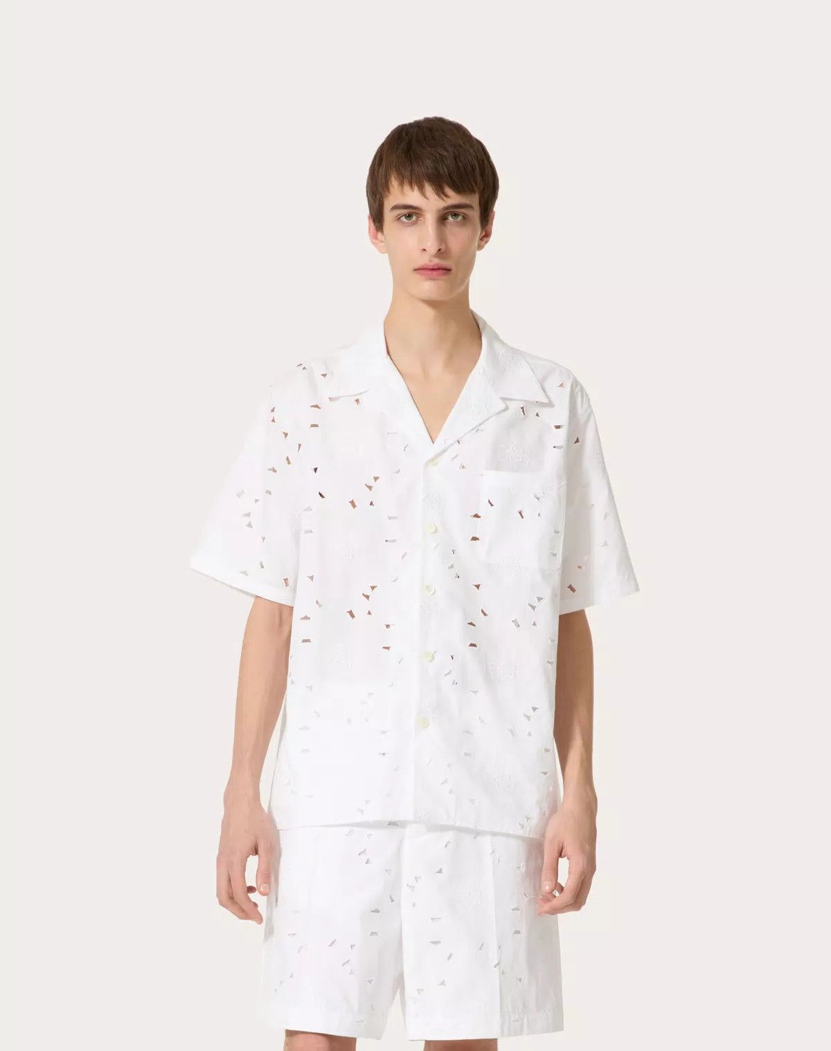 Valentino oc11z0625 San Gallo Cotton Bowling Shirt in White Size US M / EU 48-50 / 2 - 5 Thumbnail
