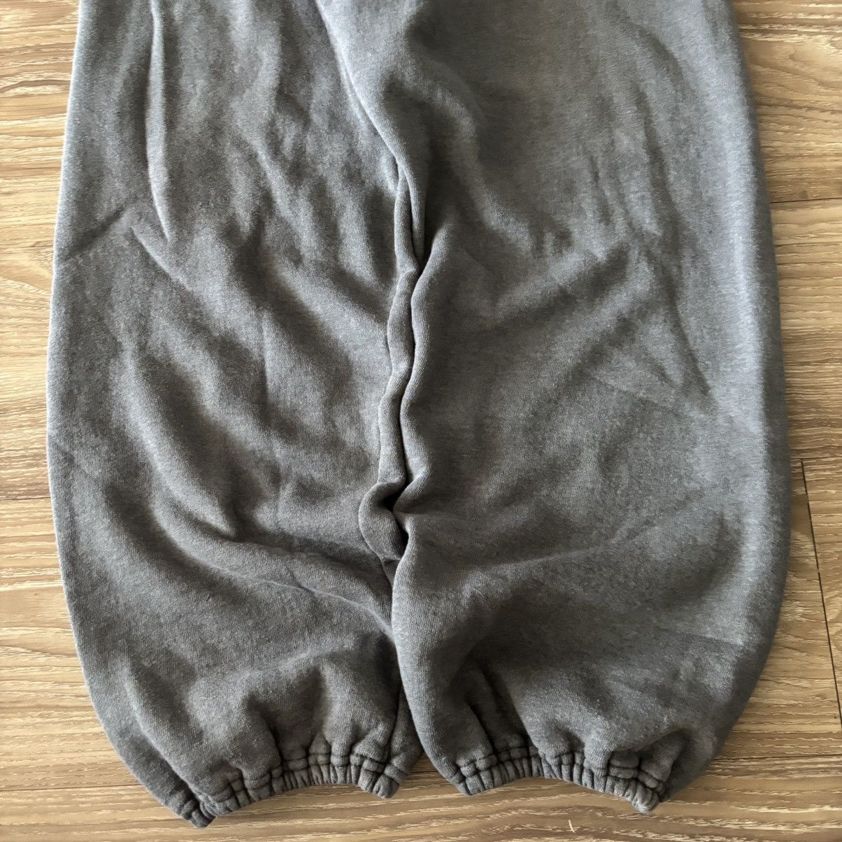 Russell Athletic Crazy Vintage Y2K/2000s Baggy Grey Russell Skater Essential Sweatpants! Size XL Size US 36 / EU 52 - 5 Thumbnail