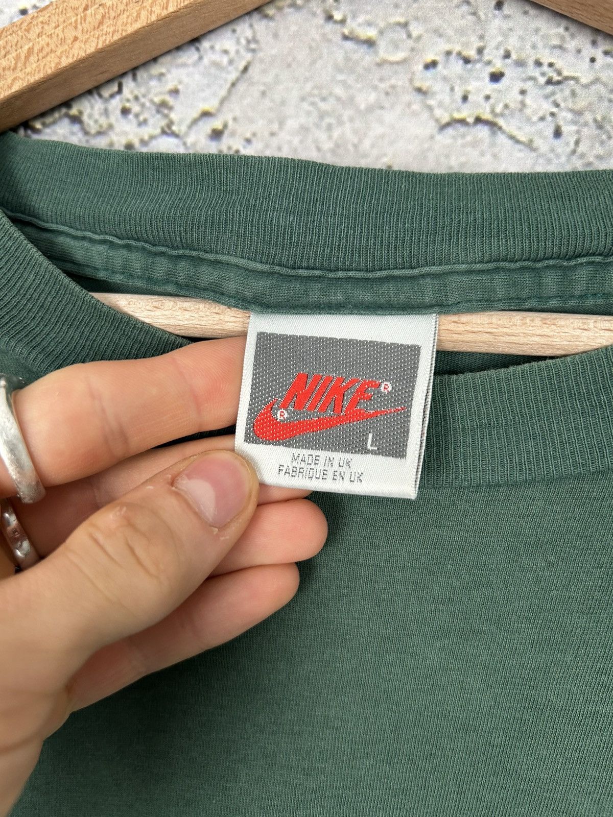 Nike Vintage Nike Grey Tag Tee USA Streetwear Baggy Sportswear Size US L / EU 52-54 / 3 - 5 Thumbnail