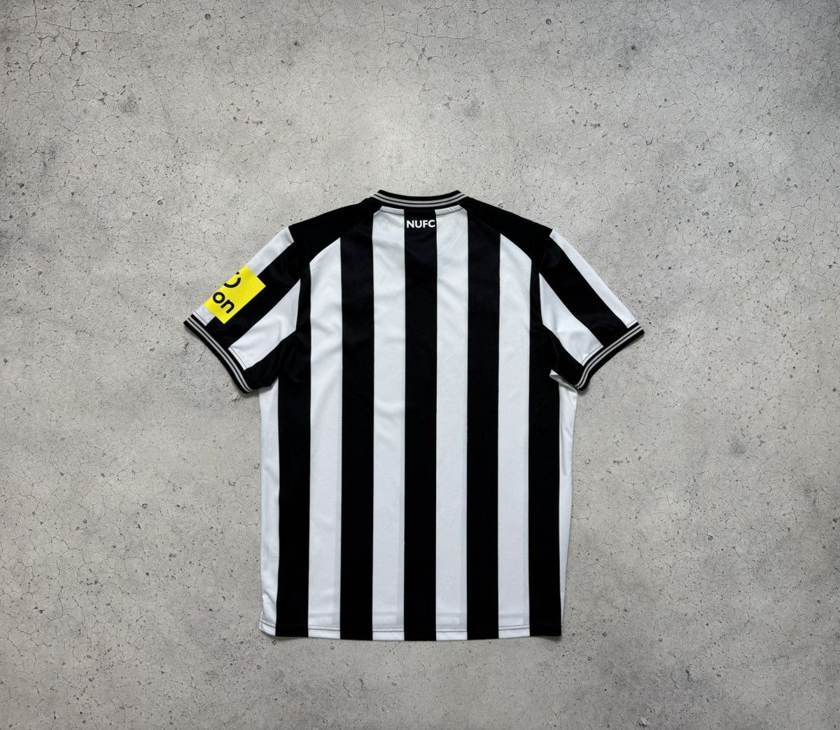 Vintage Castore FC Newcastle United 2023/2024 Soccer Jersey Size US XL / EU 56 / 4 - 2 Thumbnail