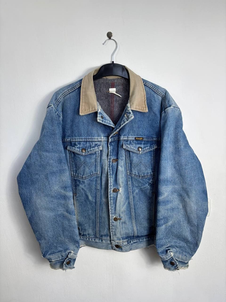 Wrangler 90's WRANGLER USA Wool Lined Distressed Denim Jacket Vintage Size US L / EU 52-54 / 3 - 2 Thumbnail