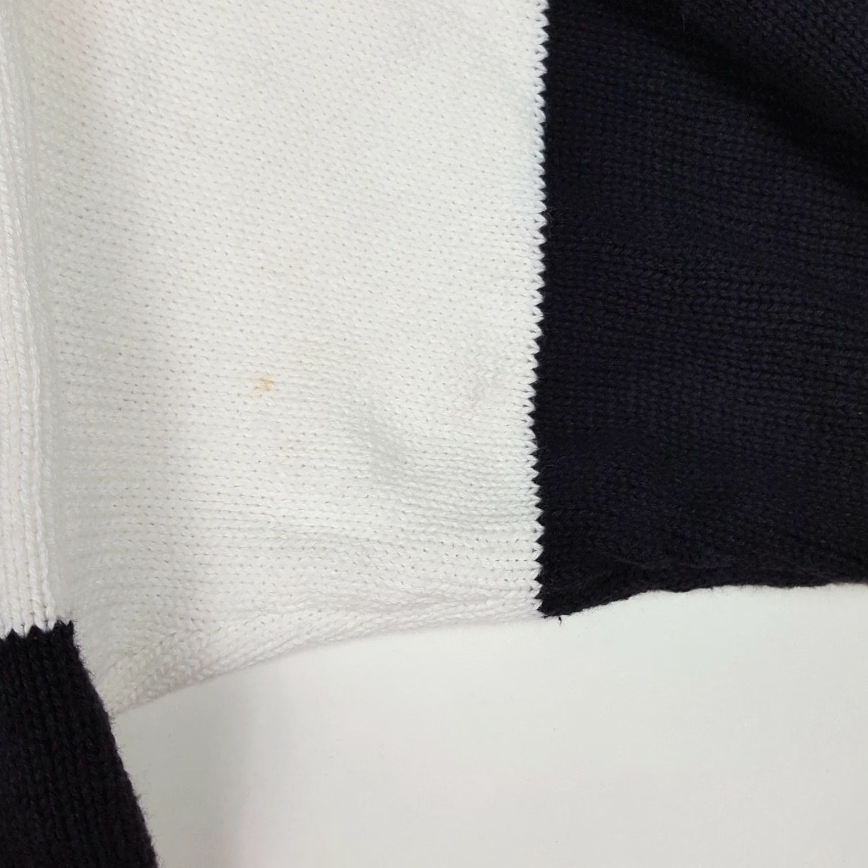 Hogan VINTAGE Hogan V-Neck Striped Knit Pullover Sweater - Women's Medium - White - 90s 80s Retro Casual Fashion Row Size M / US 6-8 / IT 42-44 - 6 Thumbnail