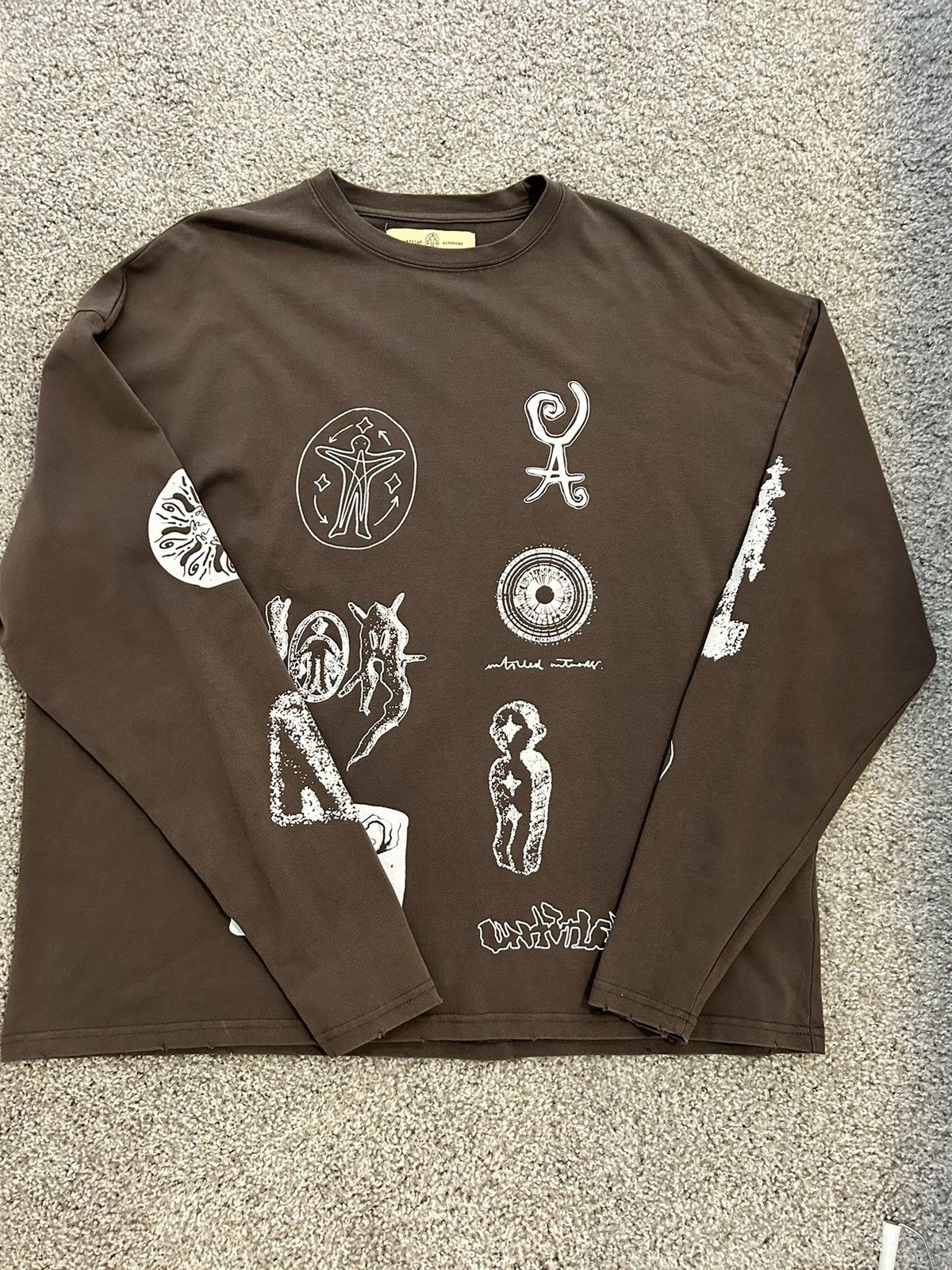 Untitled Artworks Untitled Artwork archeology longsleeve Size US S / EU 44-46 / 1 - 3 Thumbnail