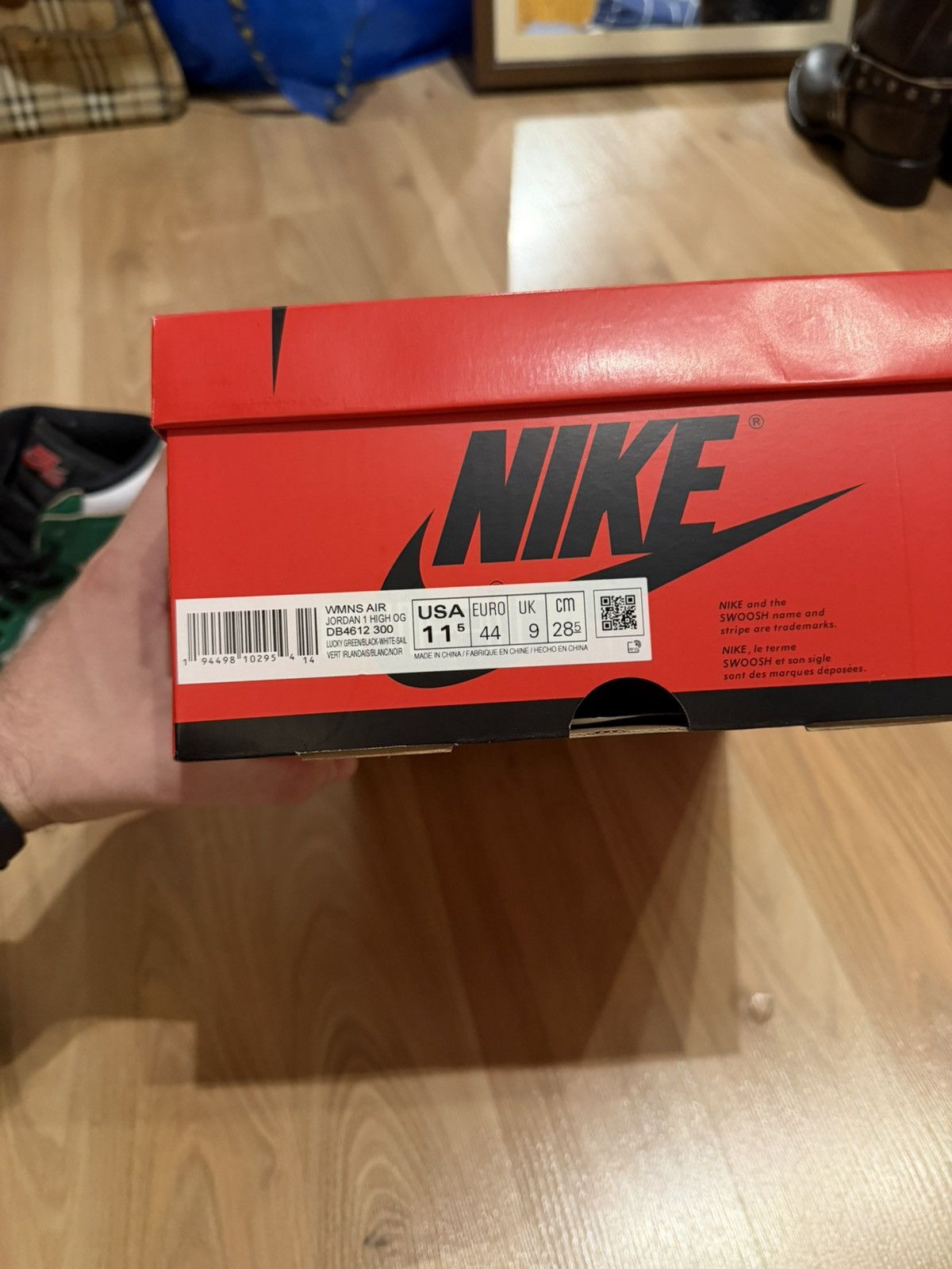 Nike Nike Air Jordan 1 High Lucky Green Size (WMN11.5) (MEN10.5) Size US 10.5 / EU 43-44 - 6 Thumbnail