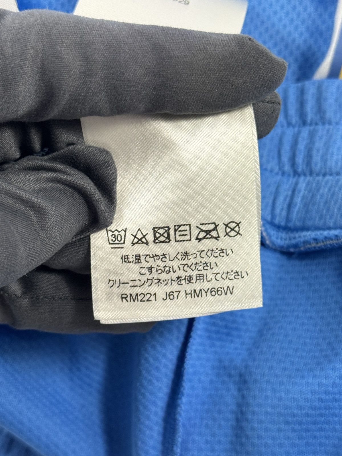 Louis Vuitton x Virgil Abloh Spring/Summer 2022 NFL inspired Mesh Shorts Size US 34 / EU 50 - 9 Thumbnail