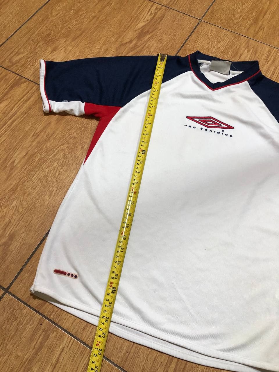 Umbro Streetwear Umbro T-Shirt logo center Y2K Vintage Size US M / EU 48-50 / 2 - 12 Thumbnail